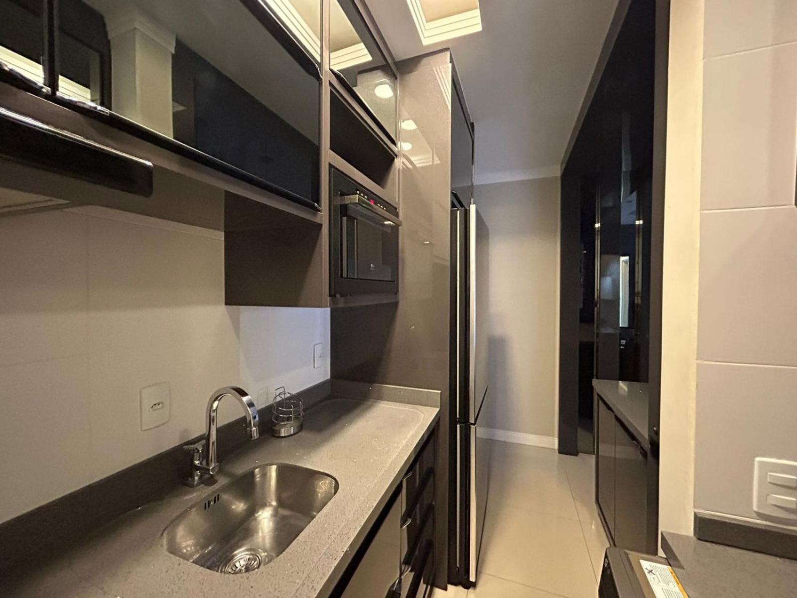 Apartamento confortável com piscina