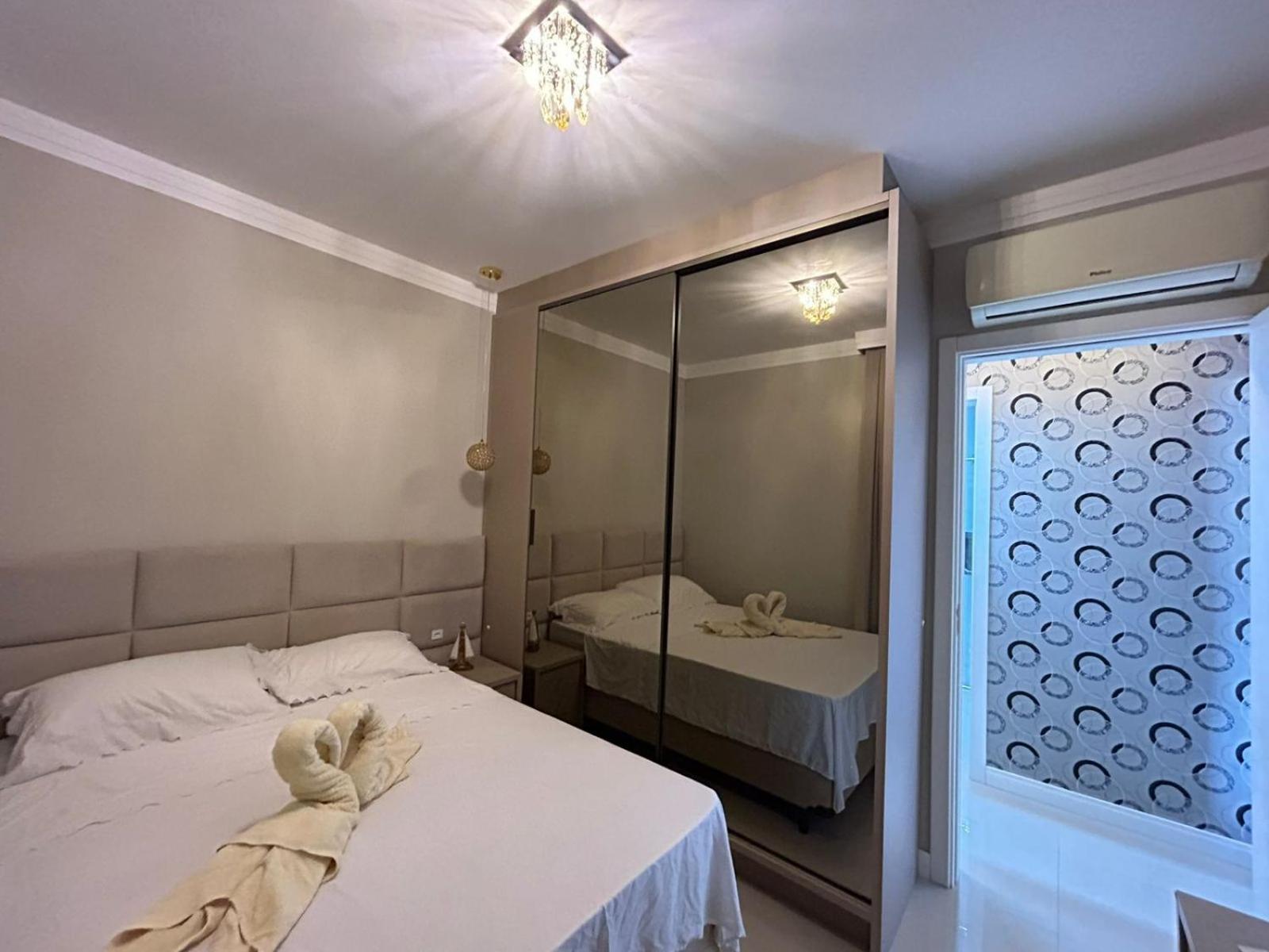 Apartamento confortável com piscina