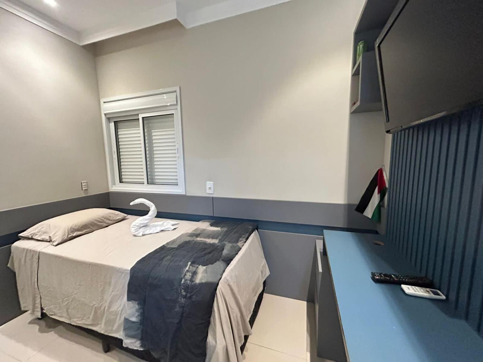 Apartamento confortável com piscina