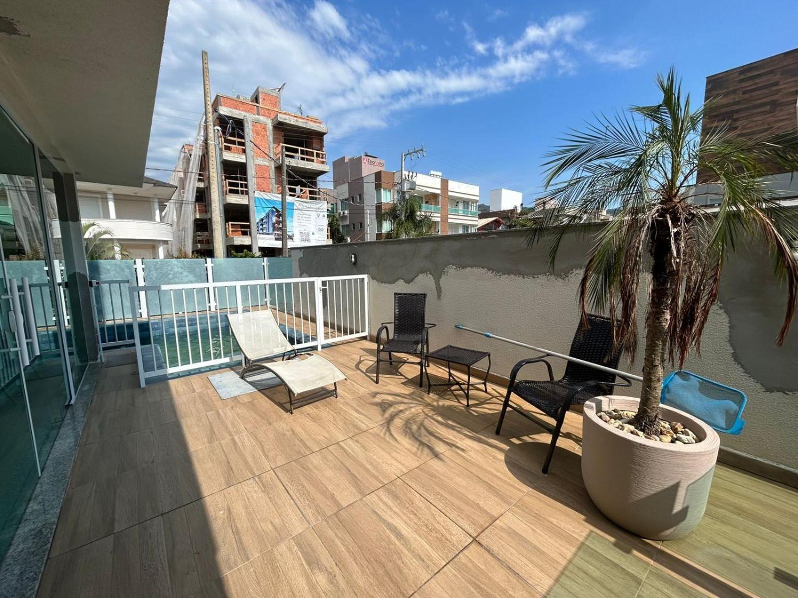 Apartamento confortável com piscina