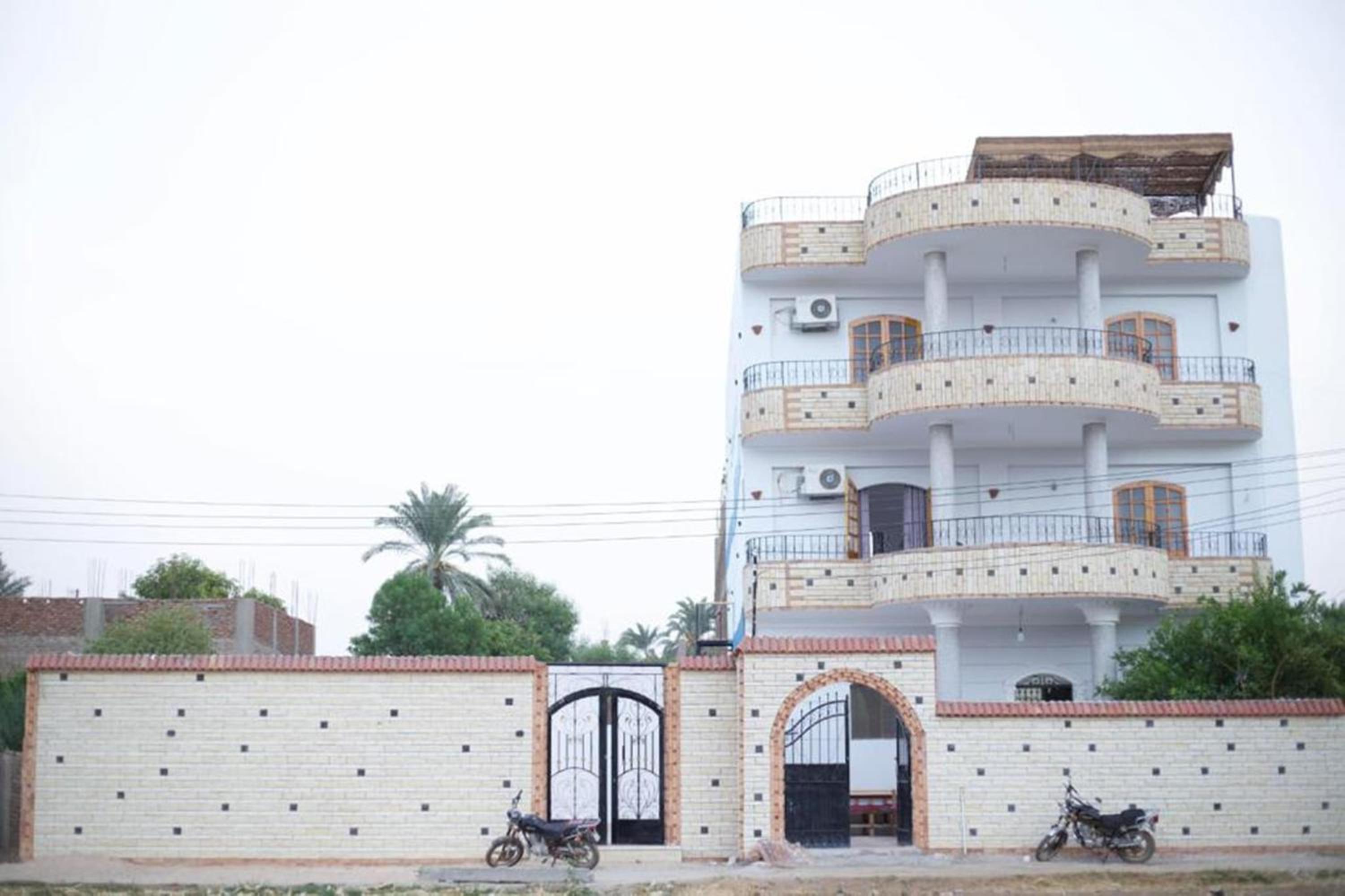 Lemon Tree apartments luxor