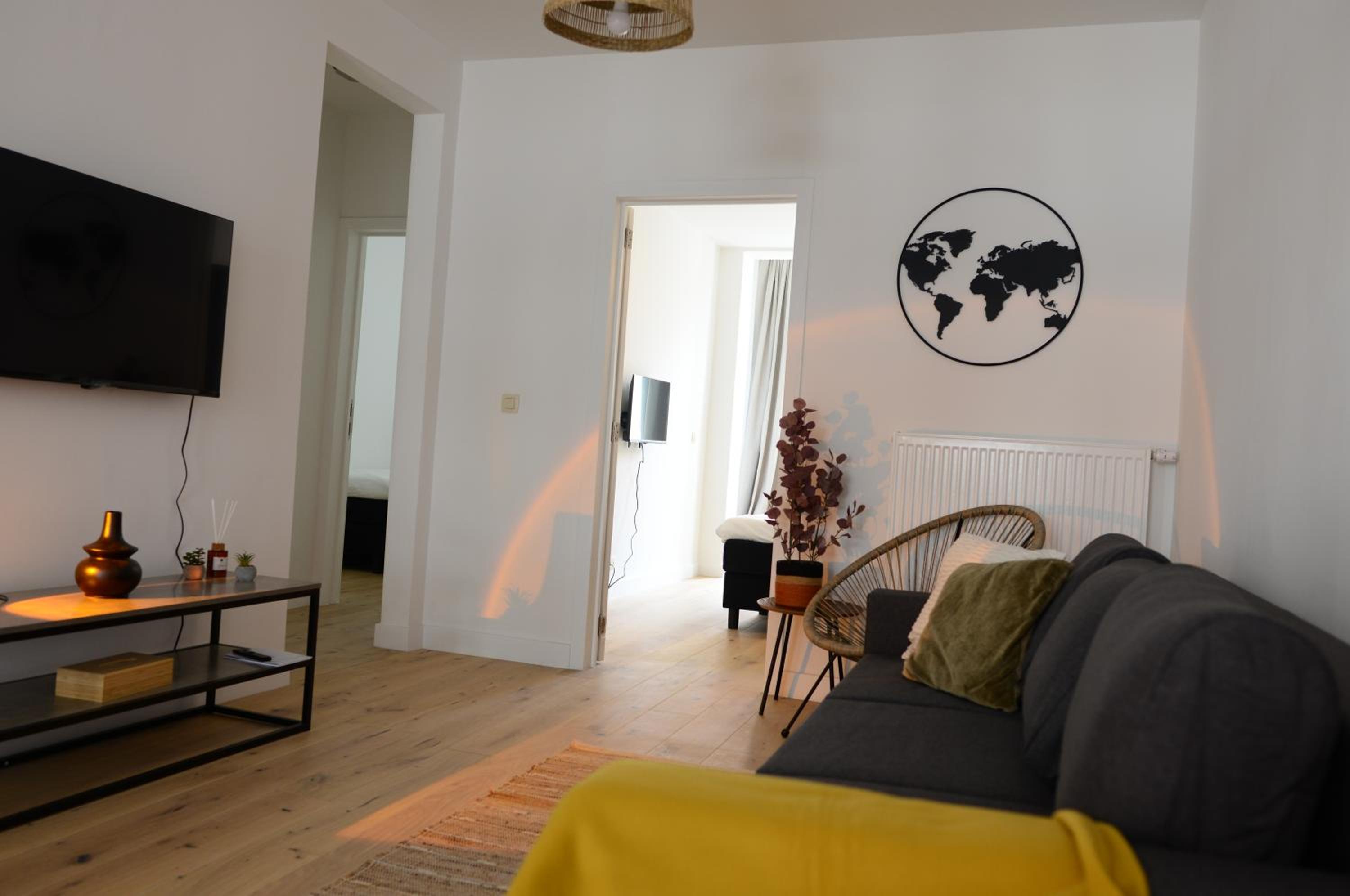 Cosy 2BDR Apartment, Terrace