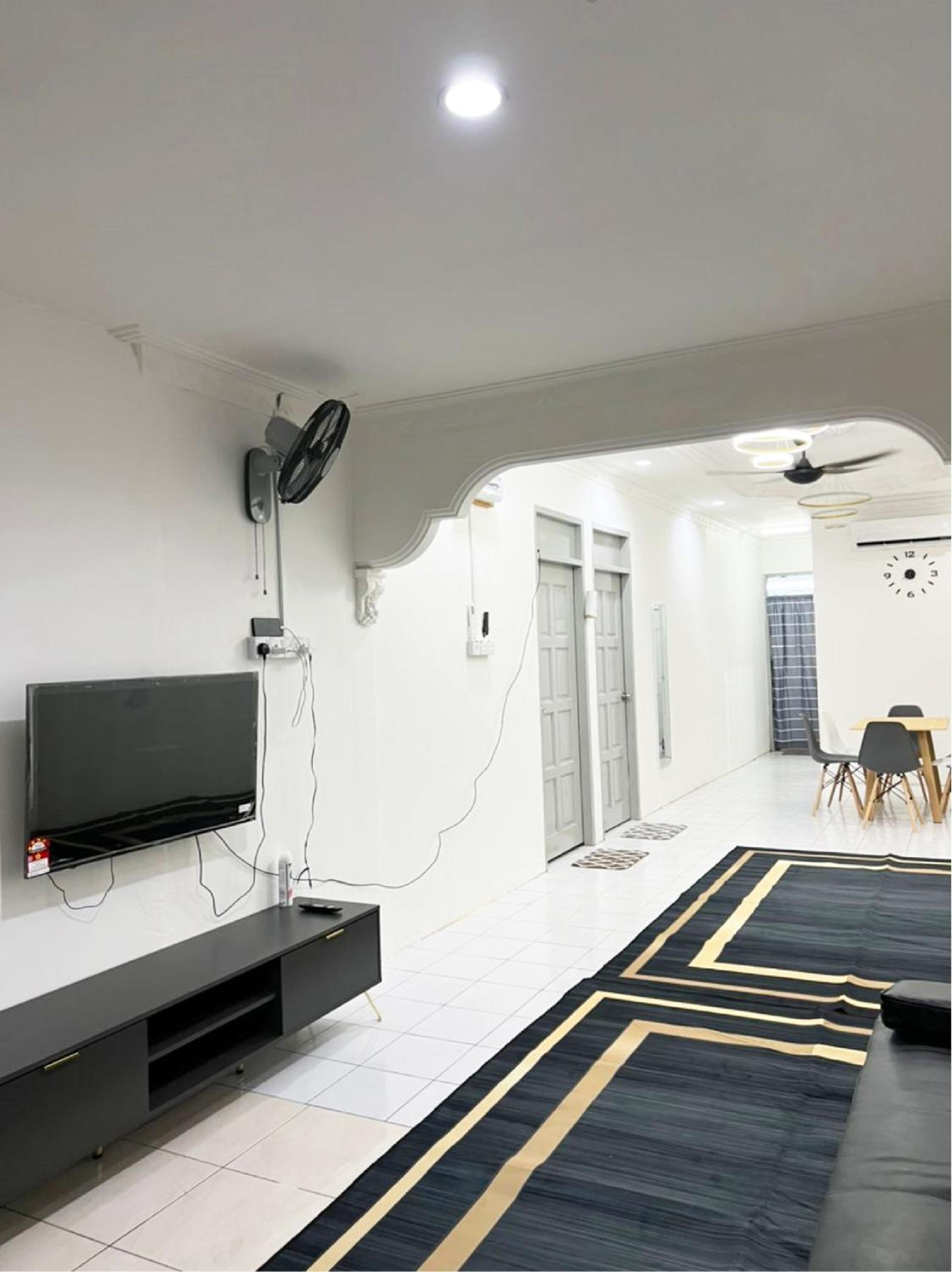 LILY HOMESTAY PUTATAN