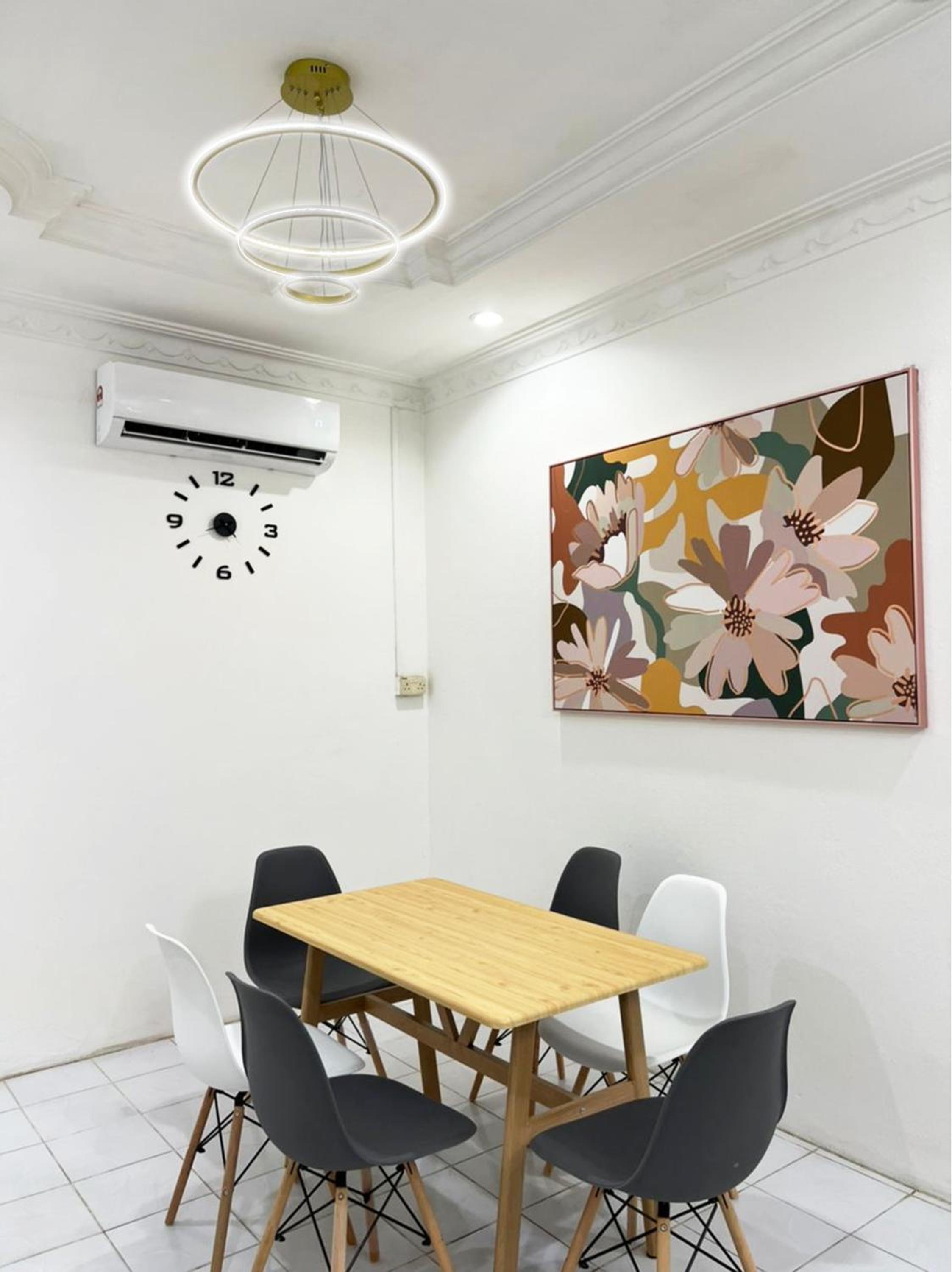 LILY HOMESTAY PUTATAN