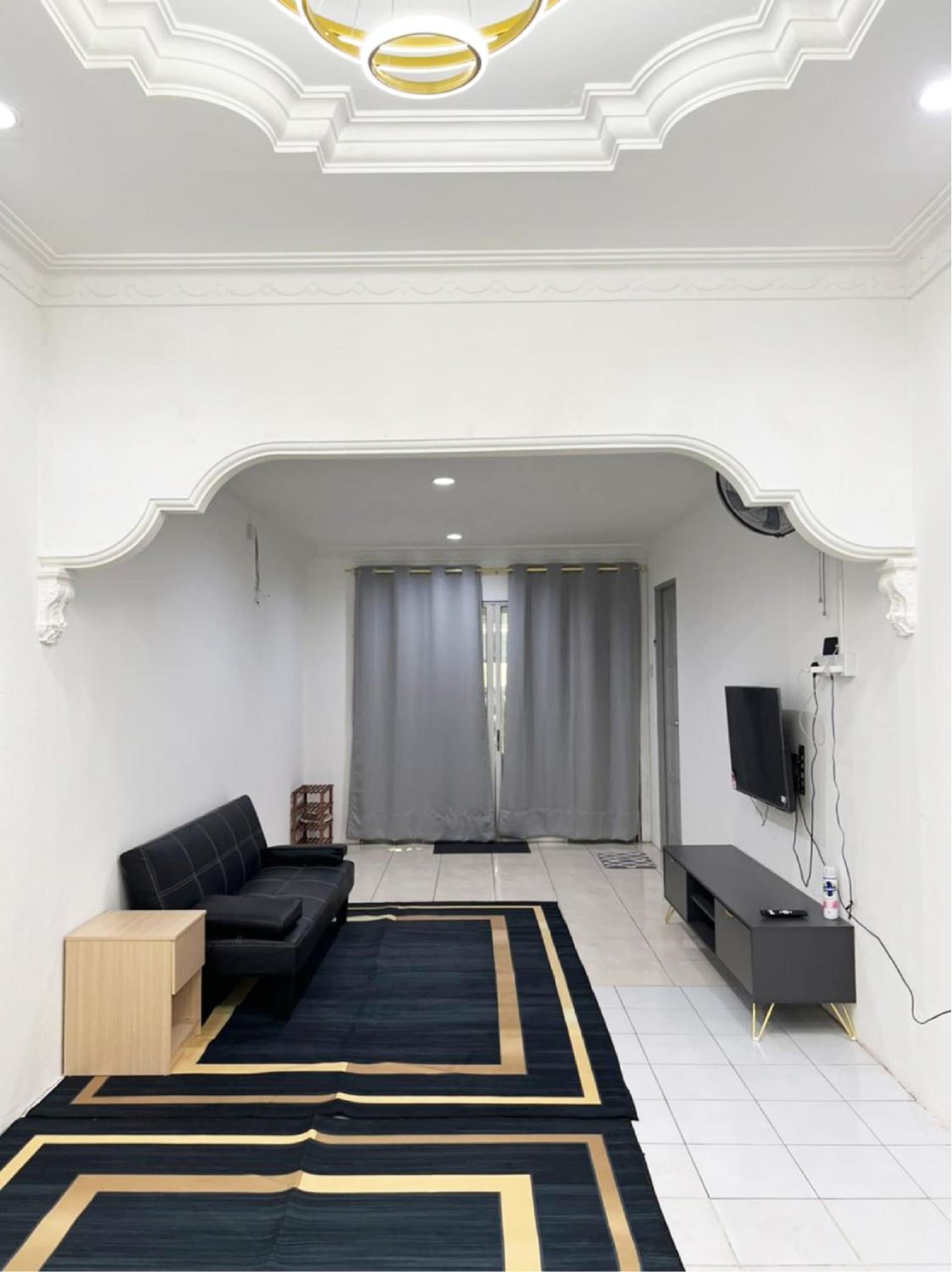 LILY HOMESTAY PUTATAN