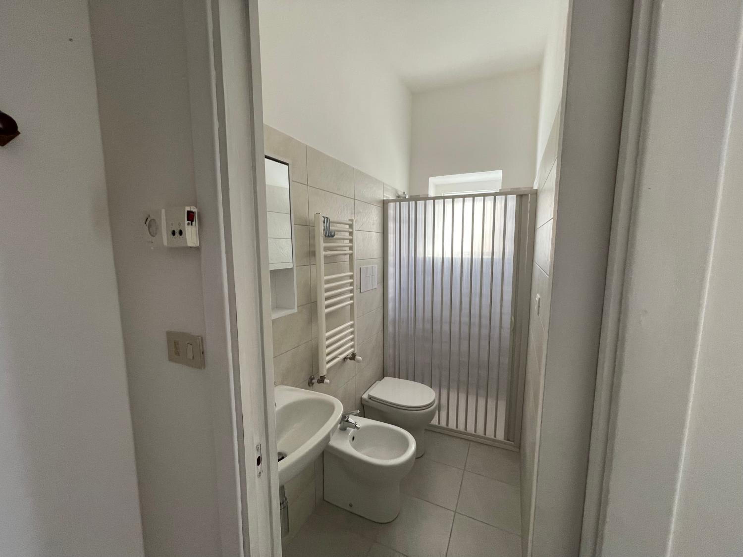 Via Ruffini 1 en Termoli — bathroom