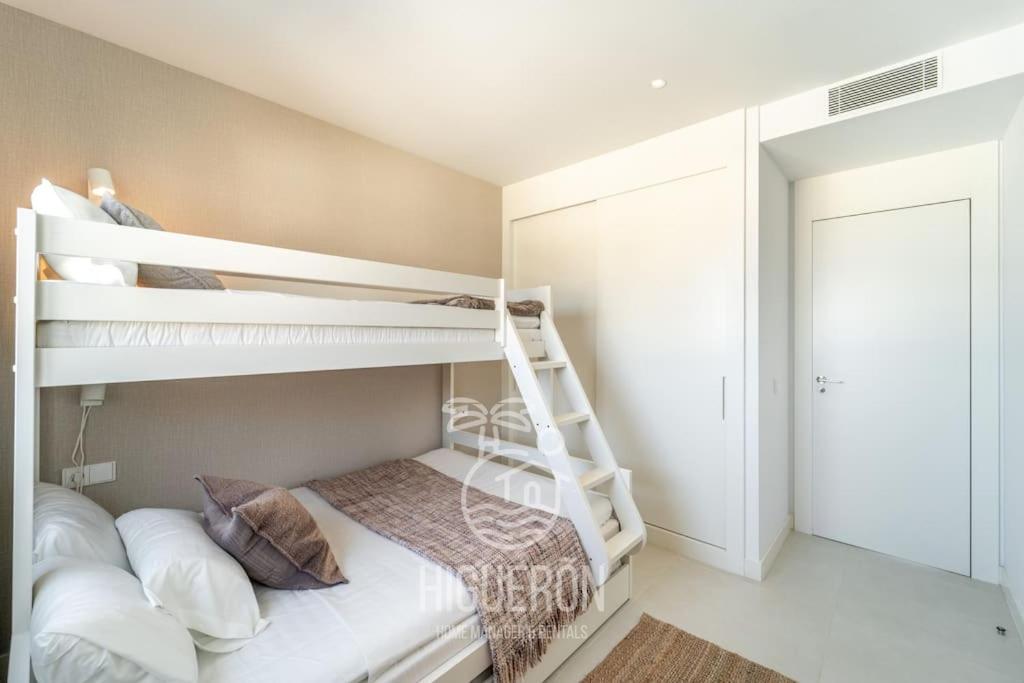 HigueronRentals Summers bay