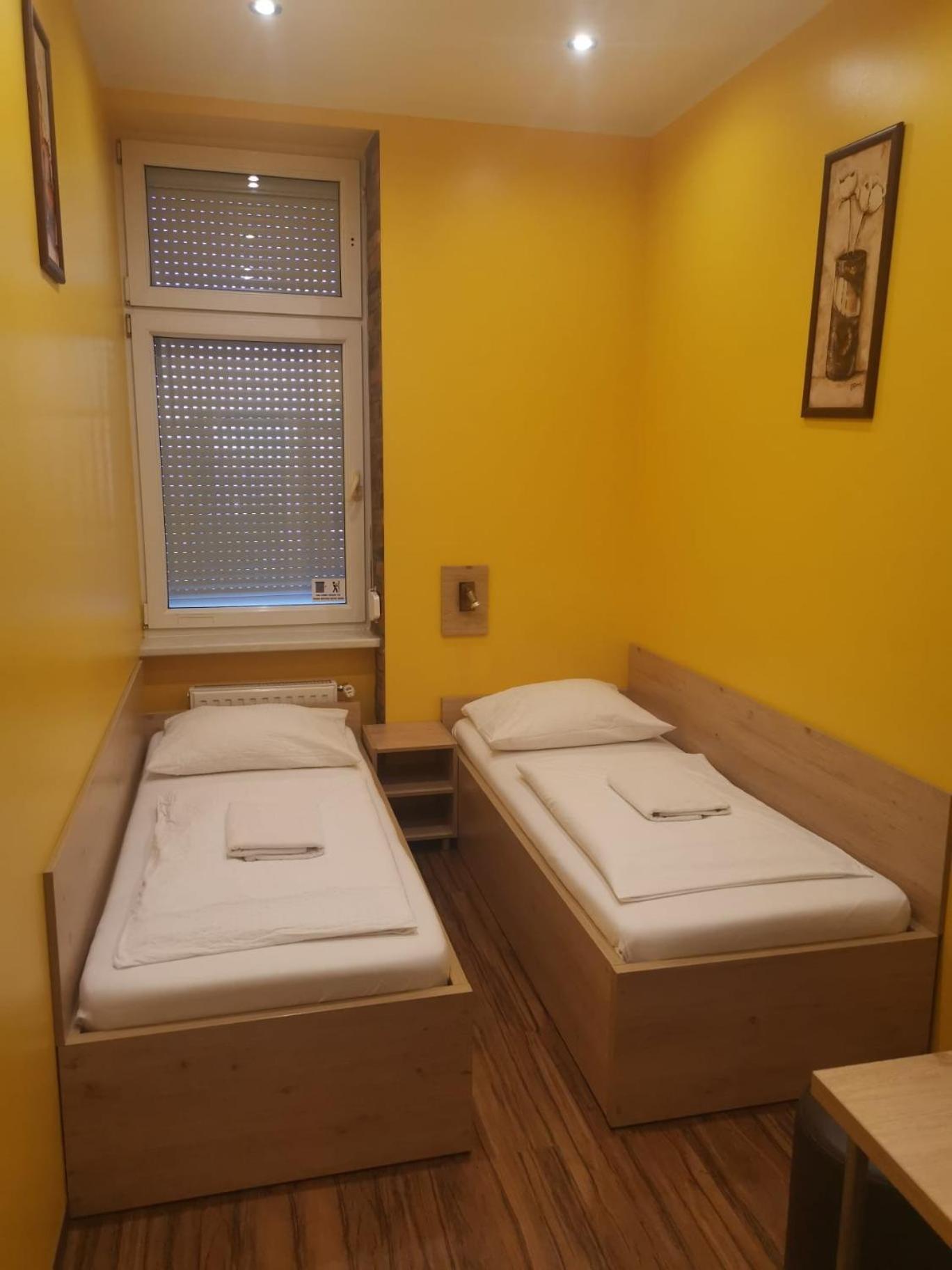 Do Step Inn Home - Hotel & Hostel
