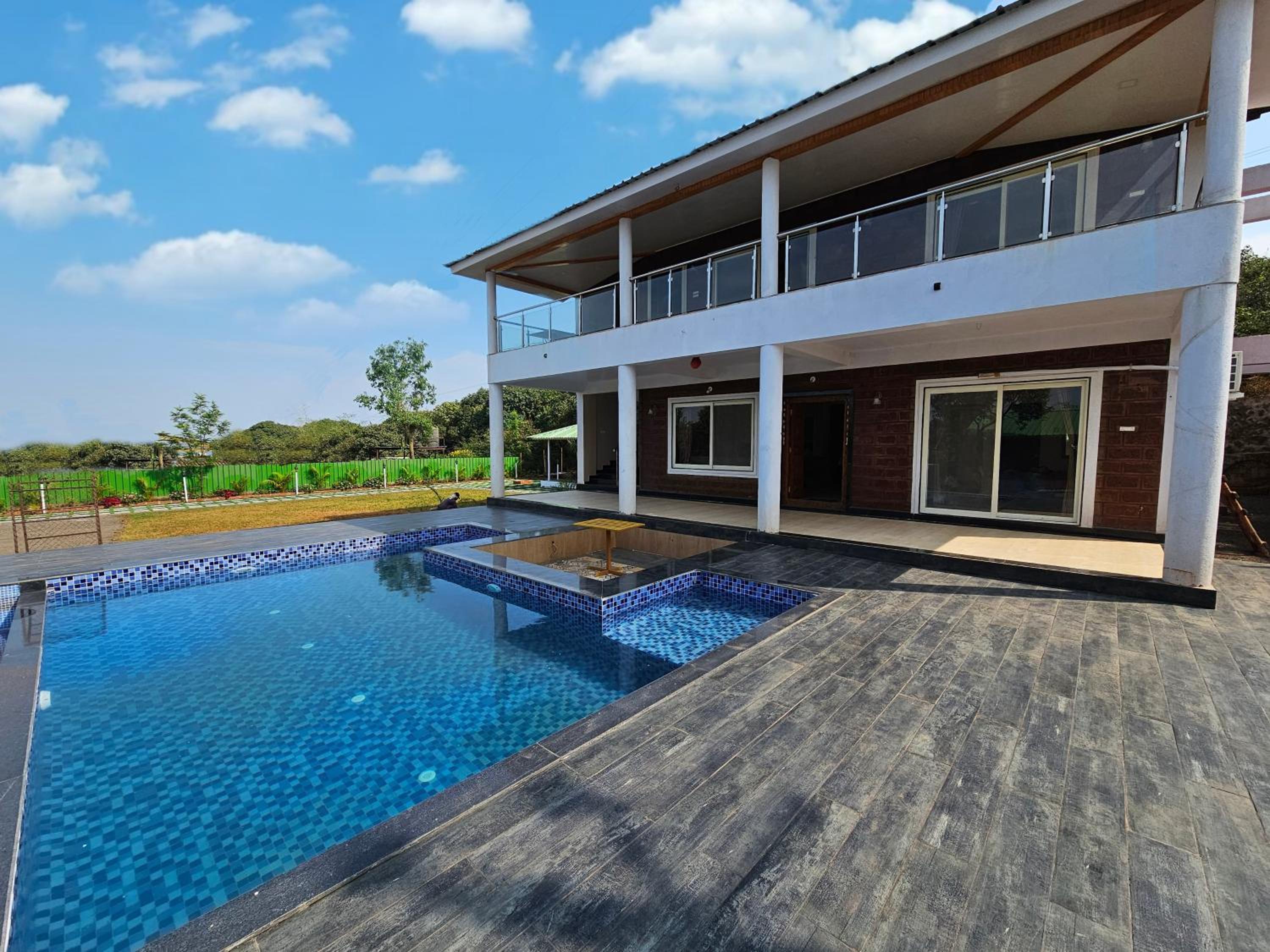 Malibu Villa by Hill Staytion view 5