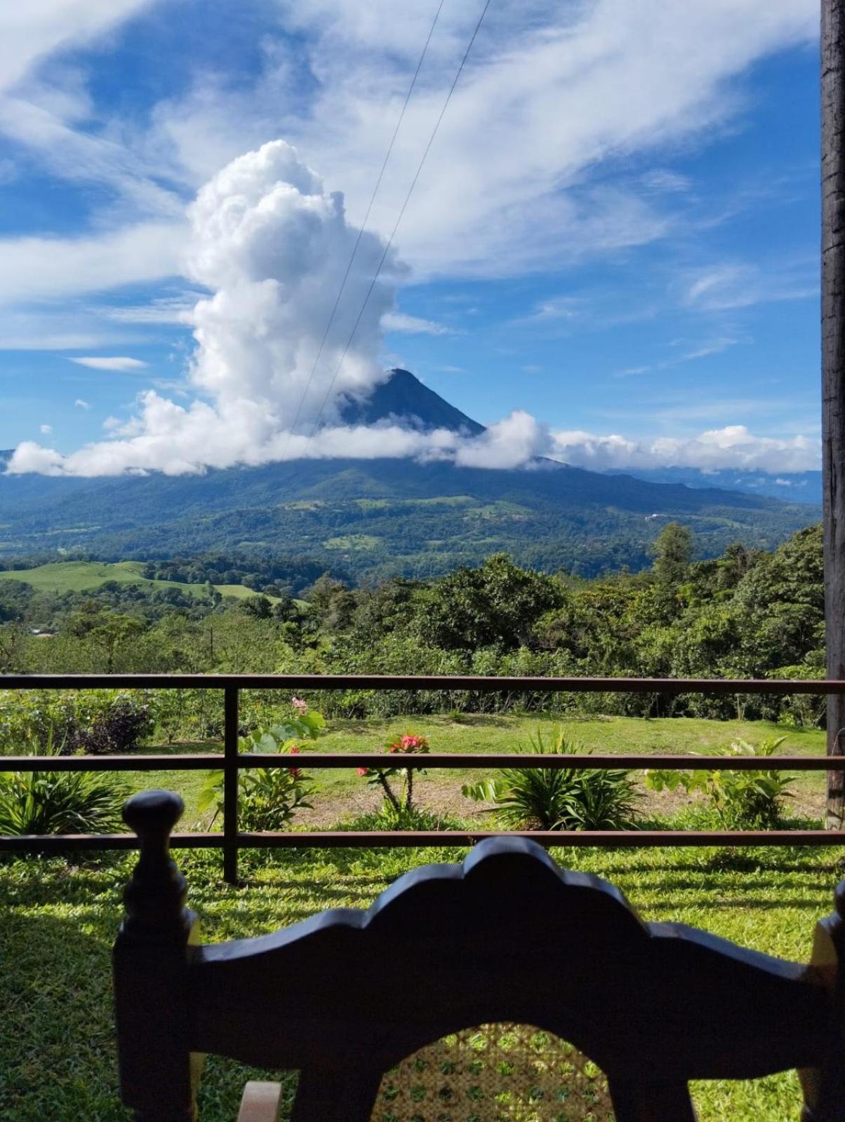Encanto Arenal lodge view 3