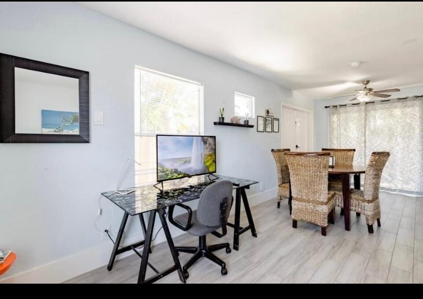 One bedroom apt with private patio near Fort Lauderdale beach view 5
