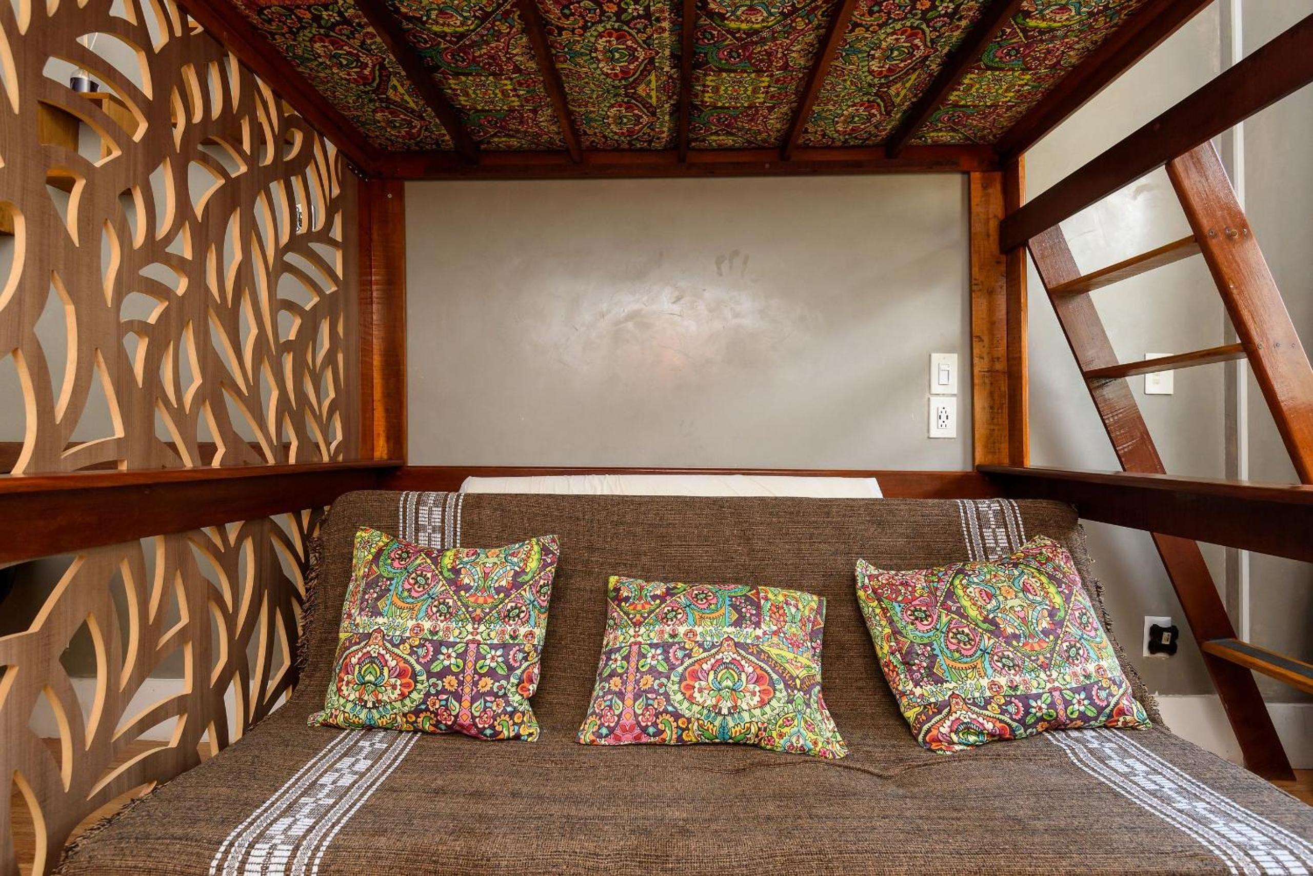 Loft entre Copacabana e Ipanema em frente ao metrô