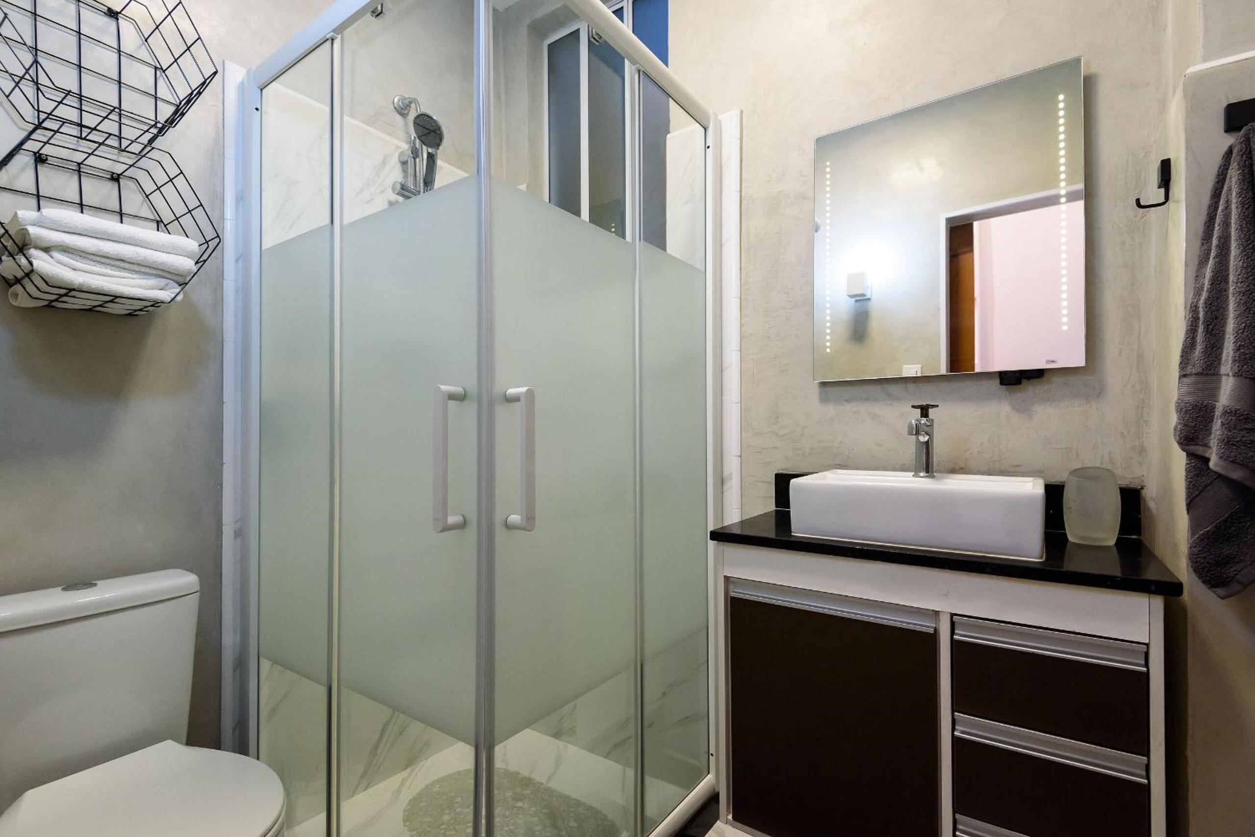 Loft entre Copacabana e Ipanema em frente ao metrô