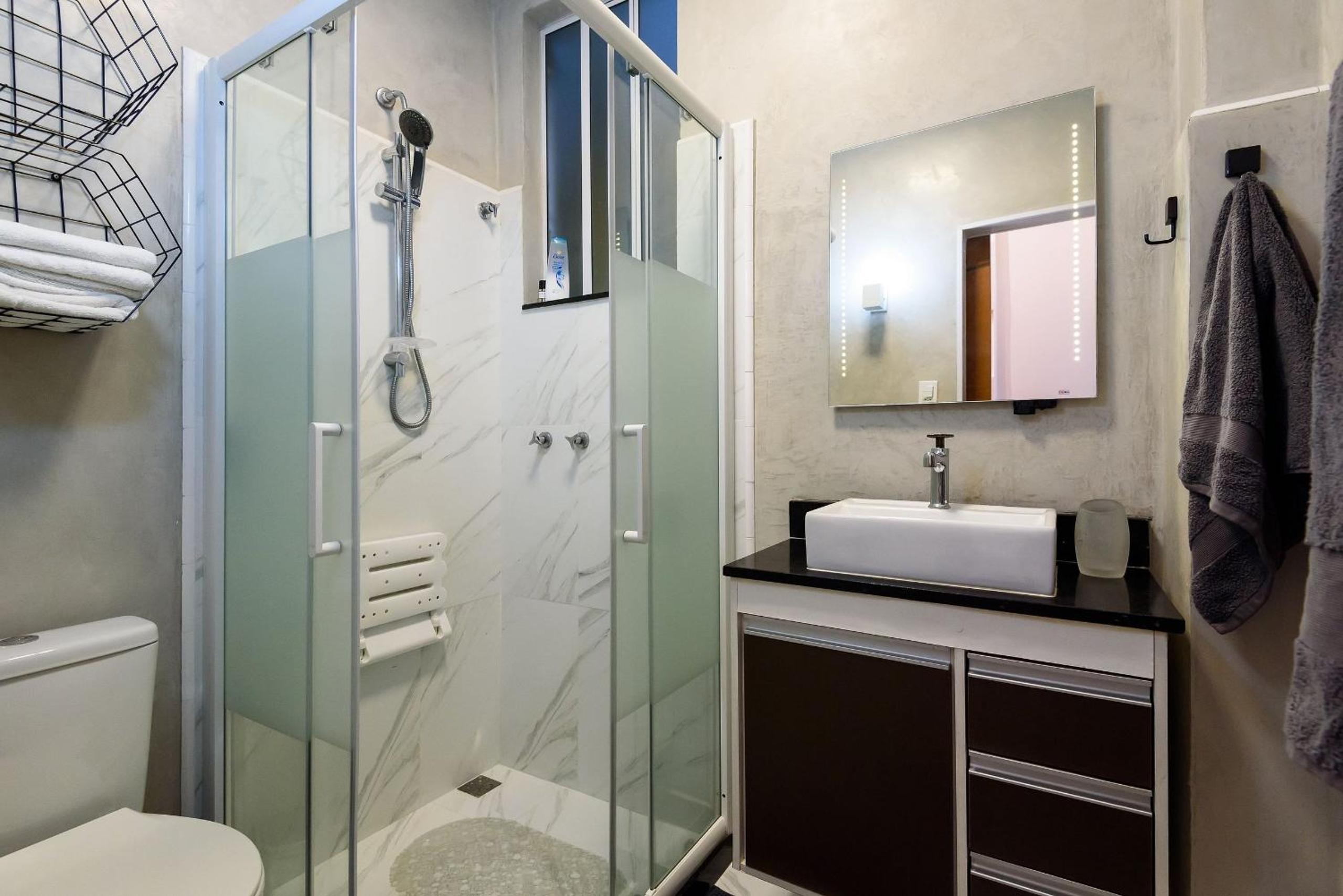 Loft entre Copacabana e Ipanema em frente ao metrô
