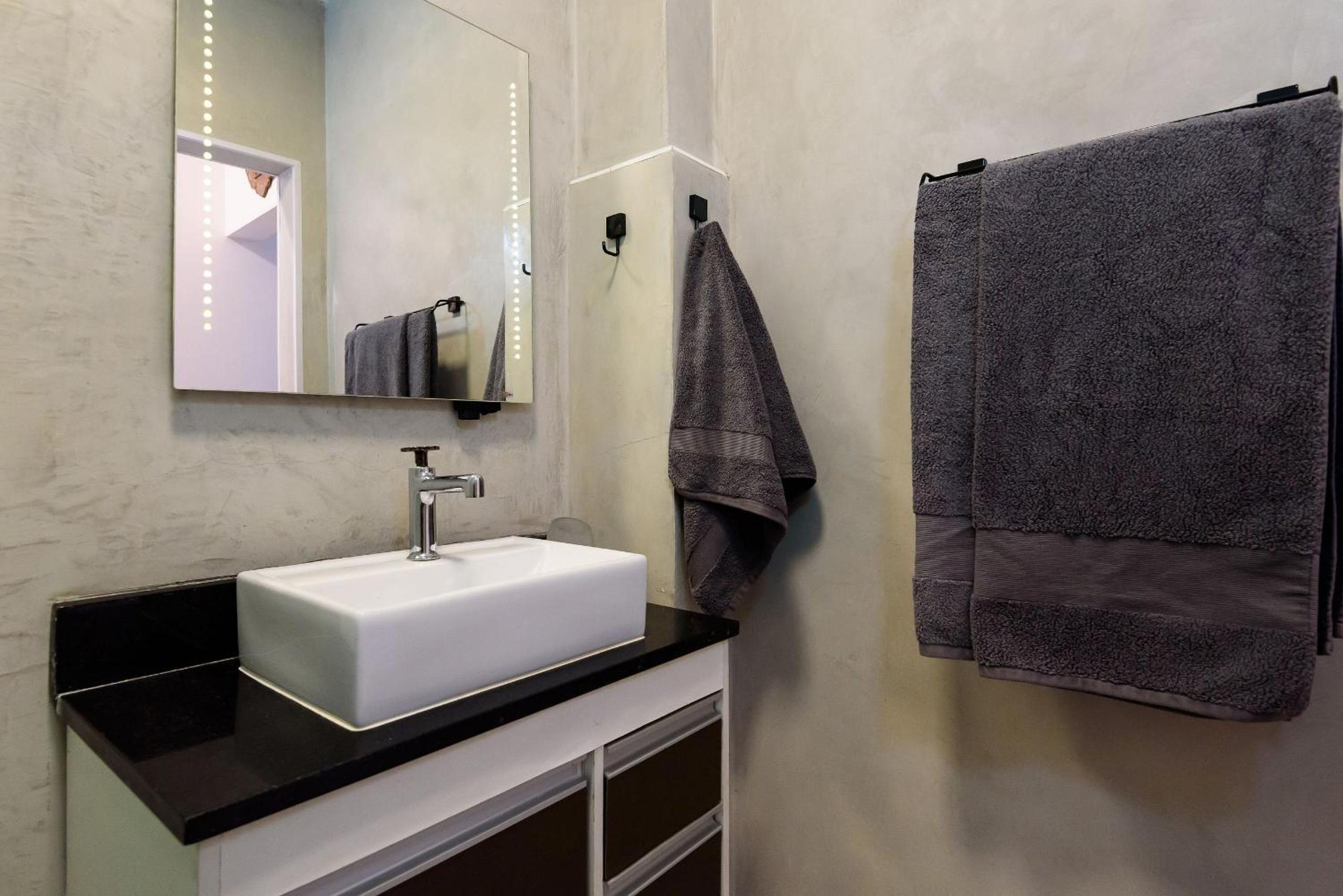 Loft entre Copacabana e Ipanema em frente ao metrô