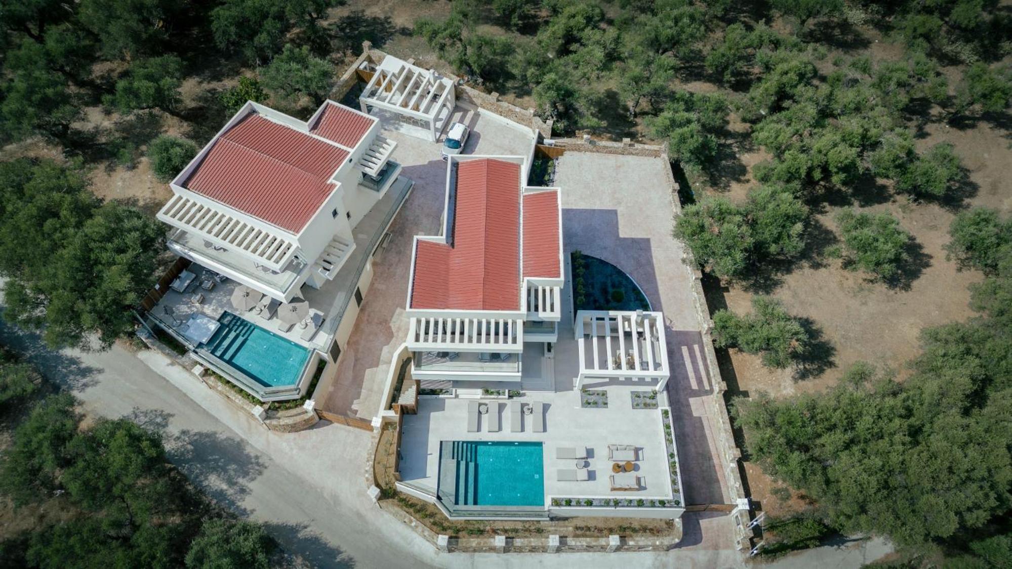 Gioarde Luxury Villa with Private Pool & Sea Views, by ZanteWize