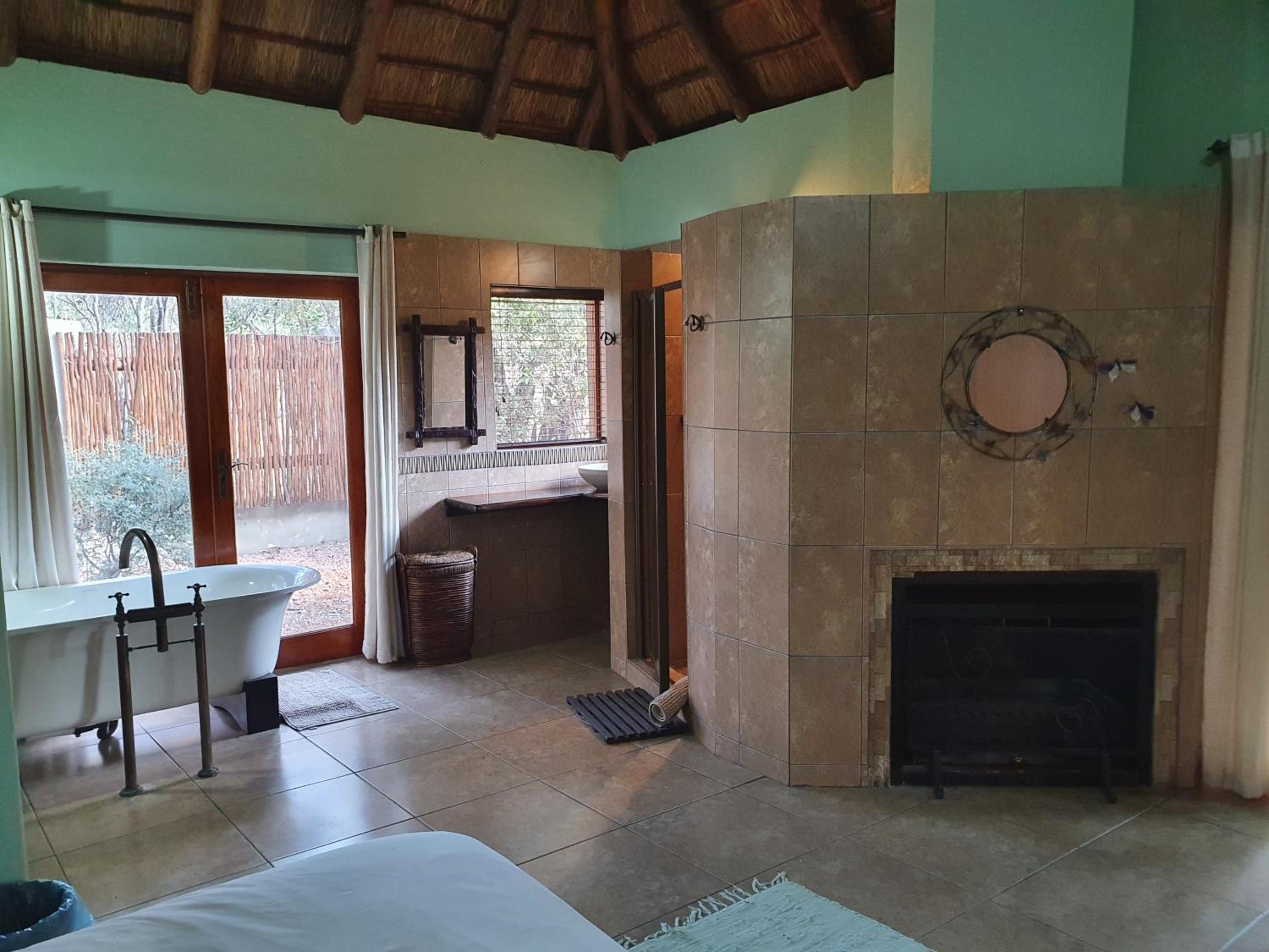 Zebula Golf and Wildlife Estate - Walk of the Eland Pax 12 - Moi Signature Luxury villa view 5