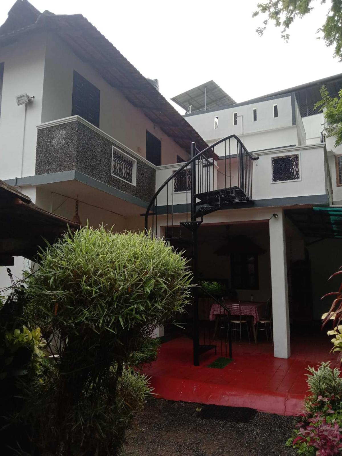 Eden Garden Farm Stay view 2