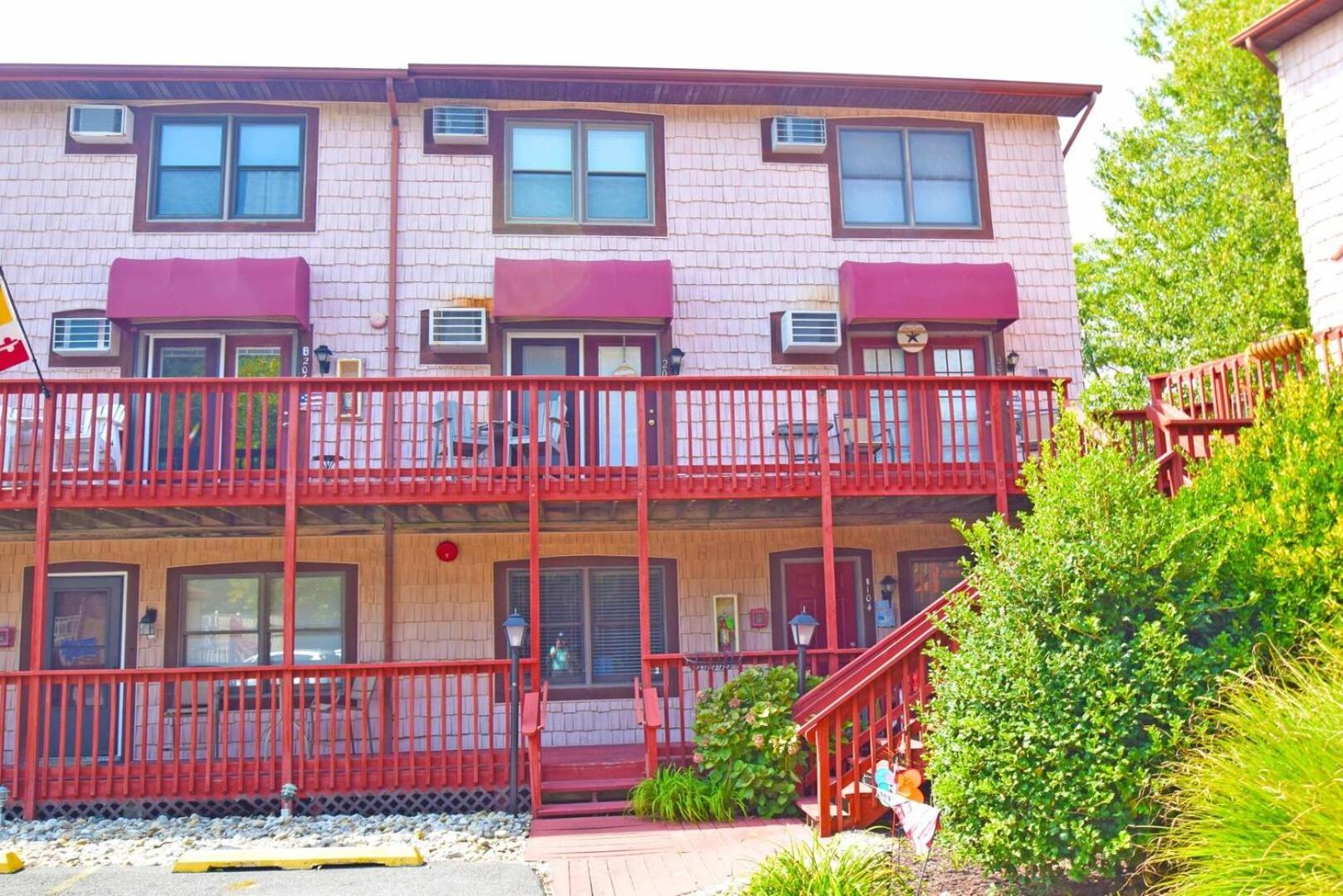 Nanticoke Square 207B townhouse view 2