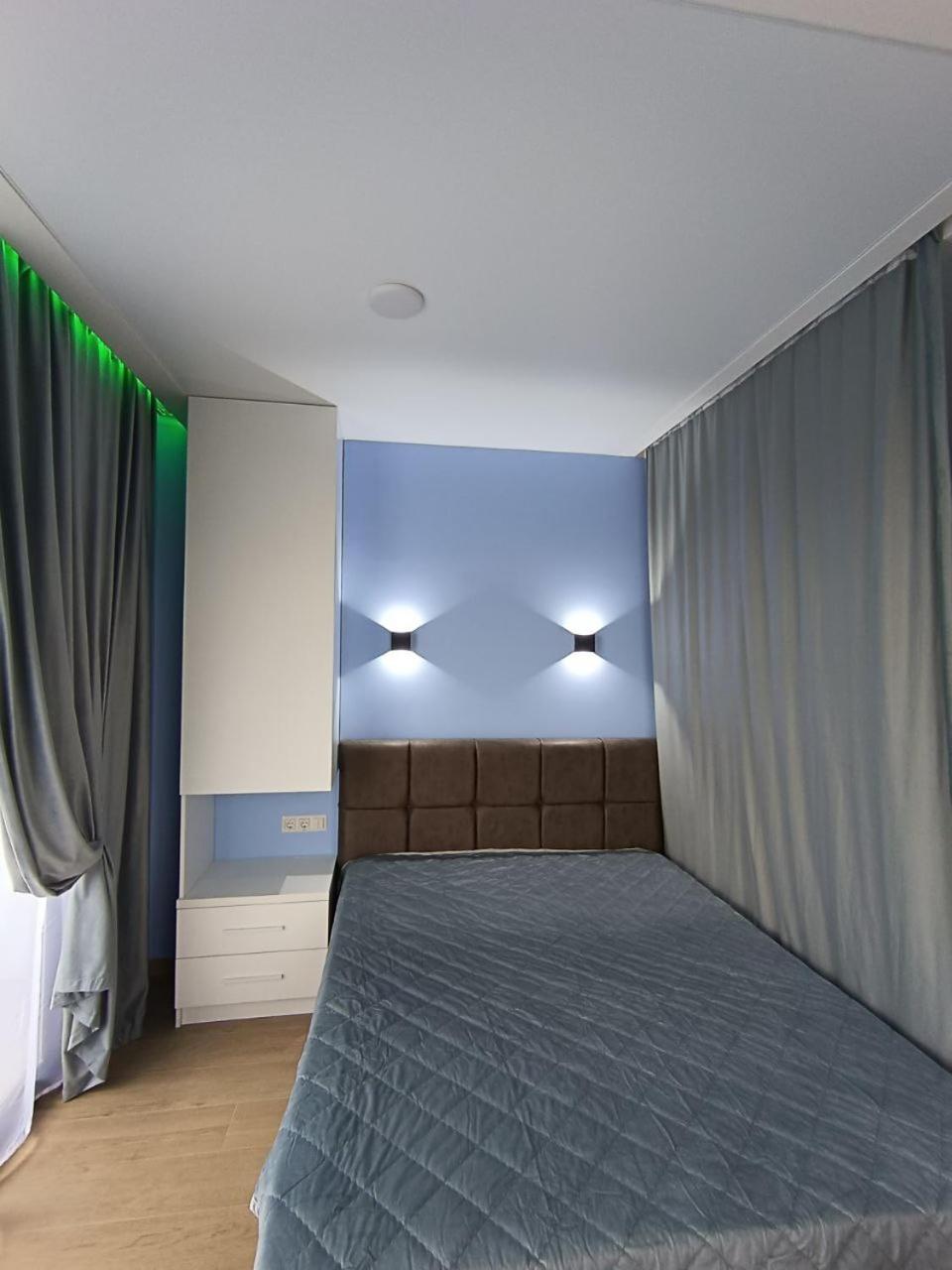Nika en Adliye — hotel room