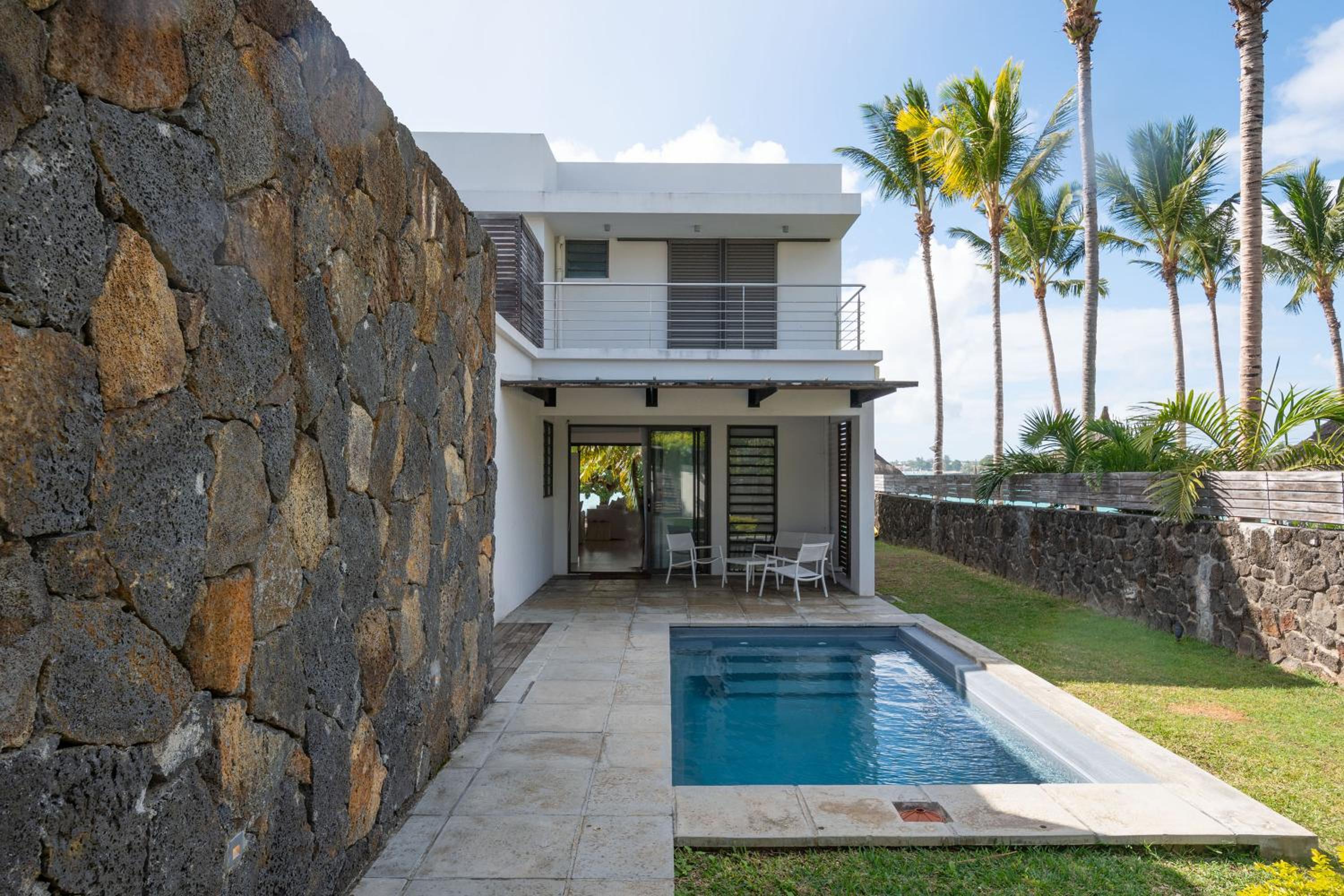 VILLA PIEDS DANS L'EAU - GRAND BAIE photo 2