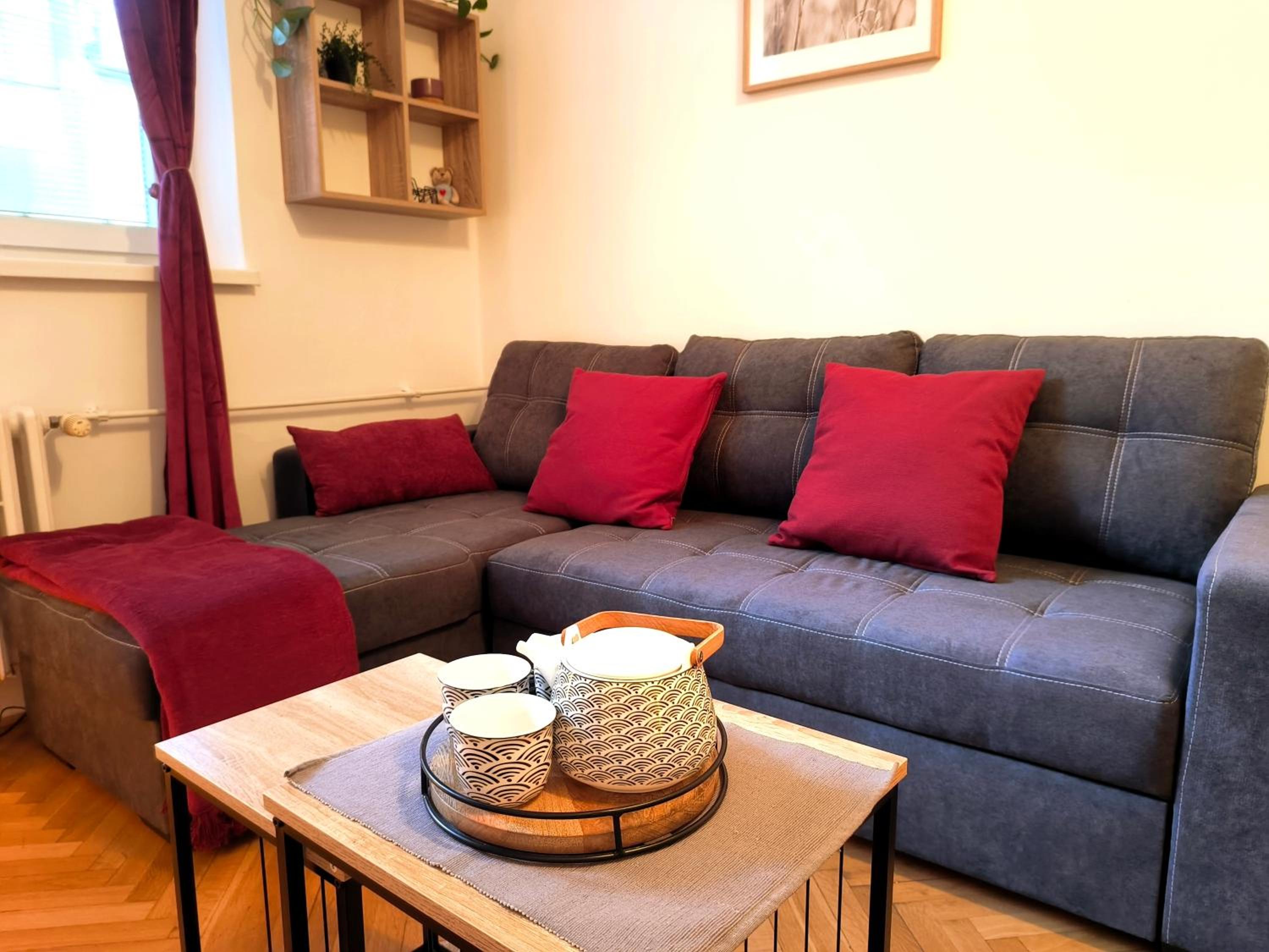 CozyHome Medena Central, quiet premium spot in Old Town
