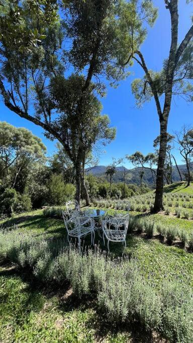 Villa Siena conforto nas alturas Casa com 2 suítes 2 banheiras de imersão vista maravilhosa a 1300m de altitude