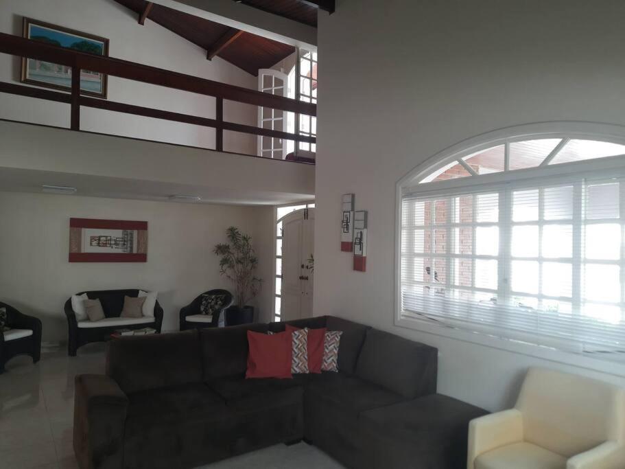 Casa em ampla e confortável em bairro nobre