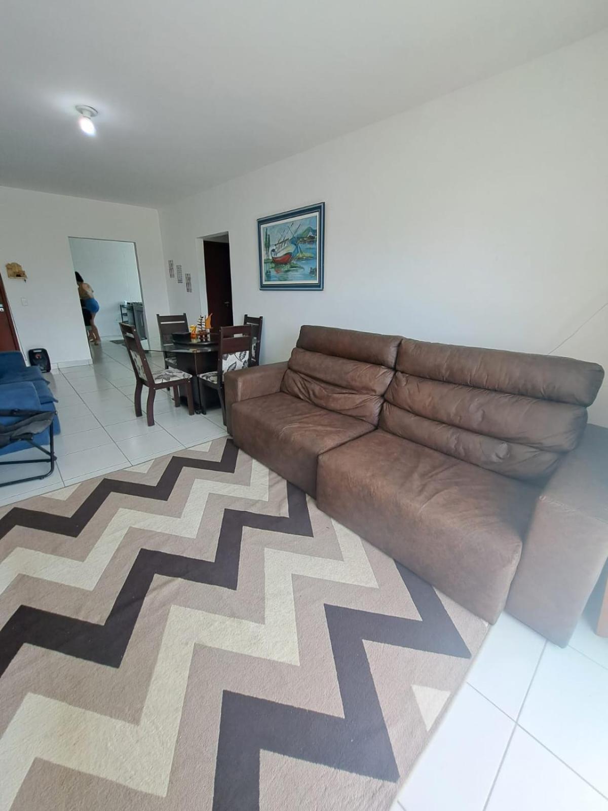APARTAMENTO ESPAÇOSO