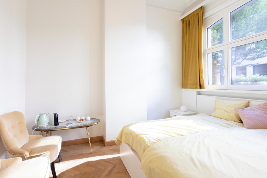 Pauline Loveling apartment with quiet garden and 2 bathrooms