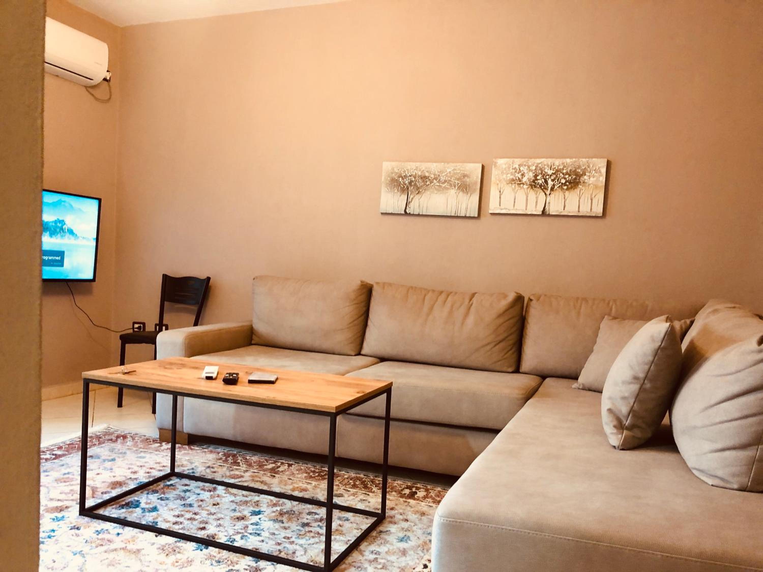 Qemal Stafa Apartment
