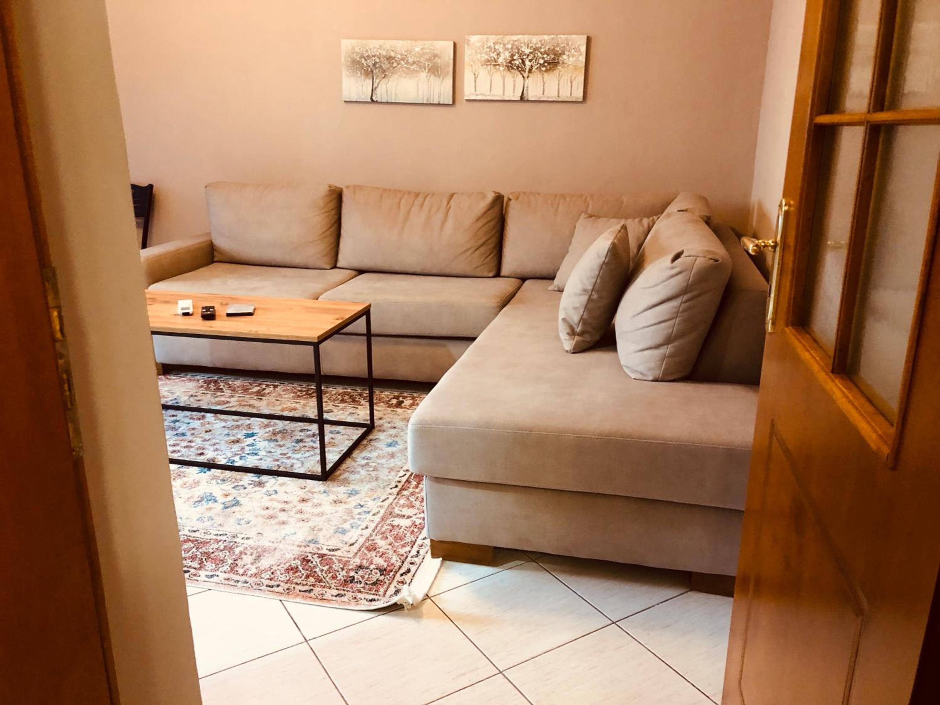 Qemal Stafa Apartment