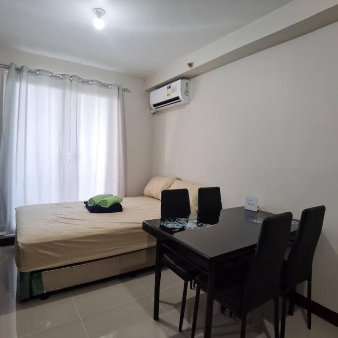 Affordable Condo w/ Wi-Fi, Pool & Shower Heater view 3