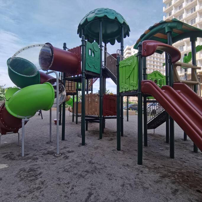 Affordable Condo w/ Wi-Fi, Pool & Shower Heater view 4