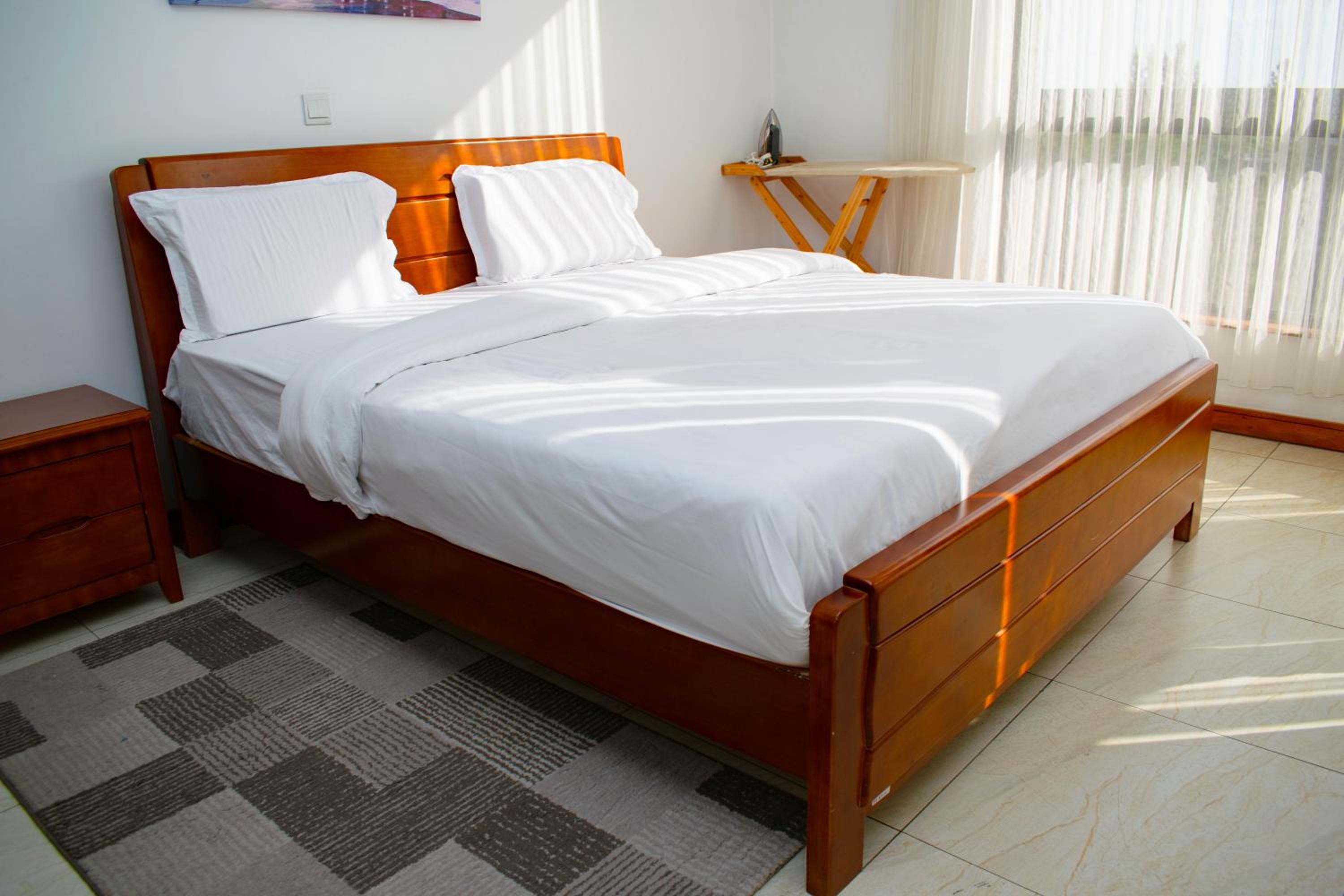 meltonia luxury suites