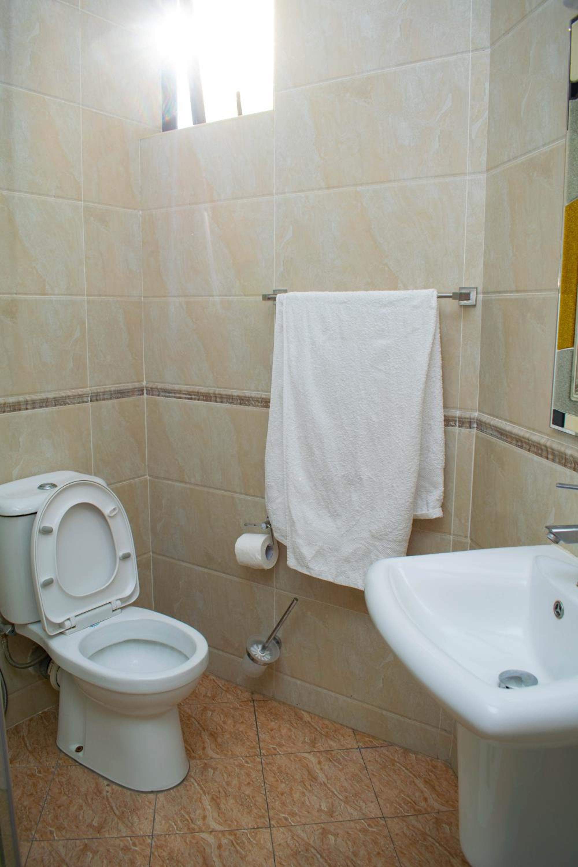 meltonia luxury suites