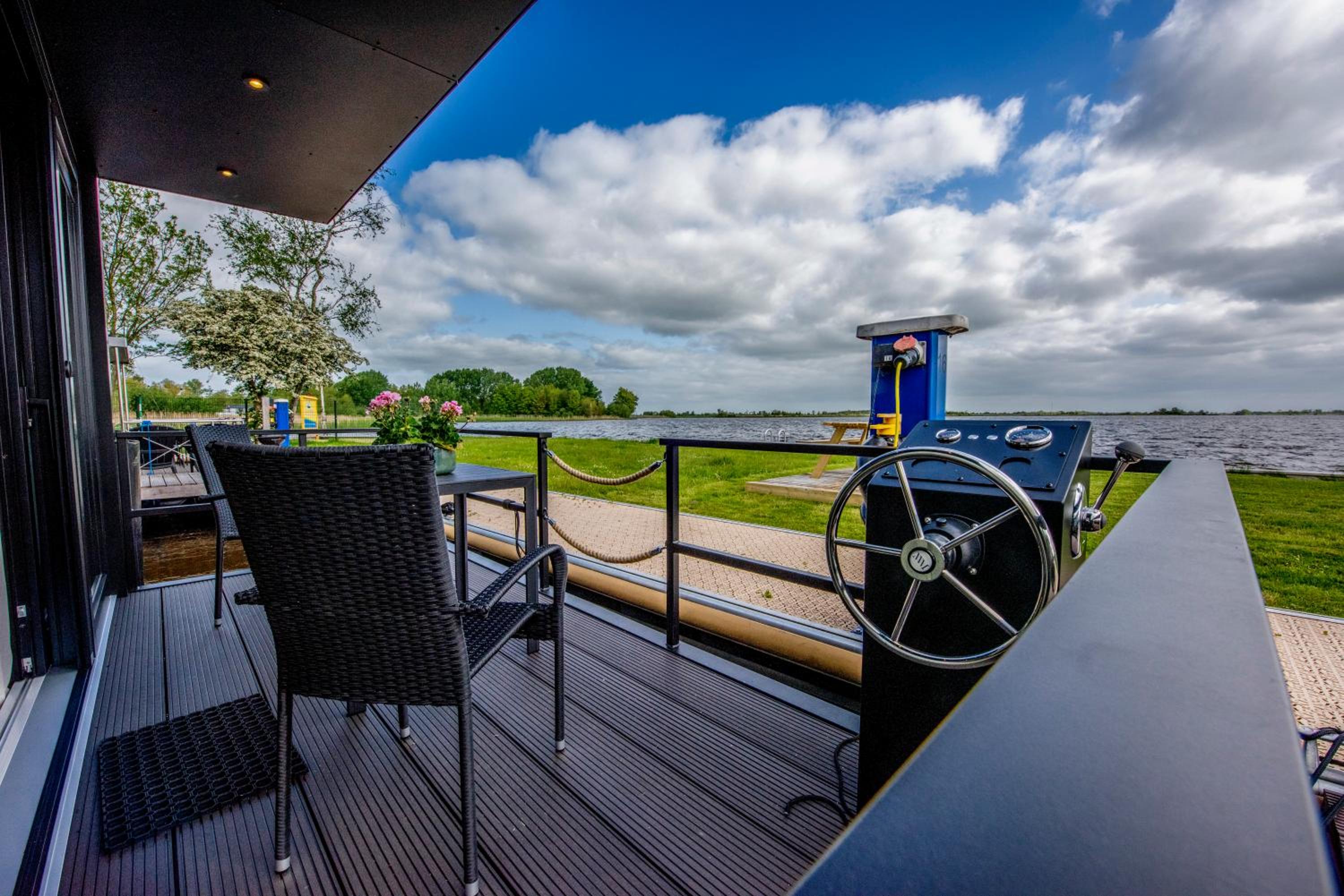 Vakantiewoonboot De Waterparel