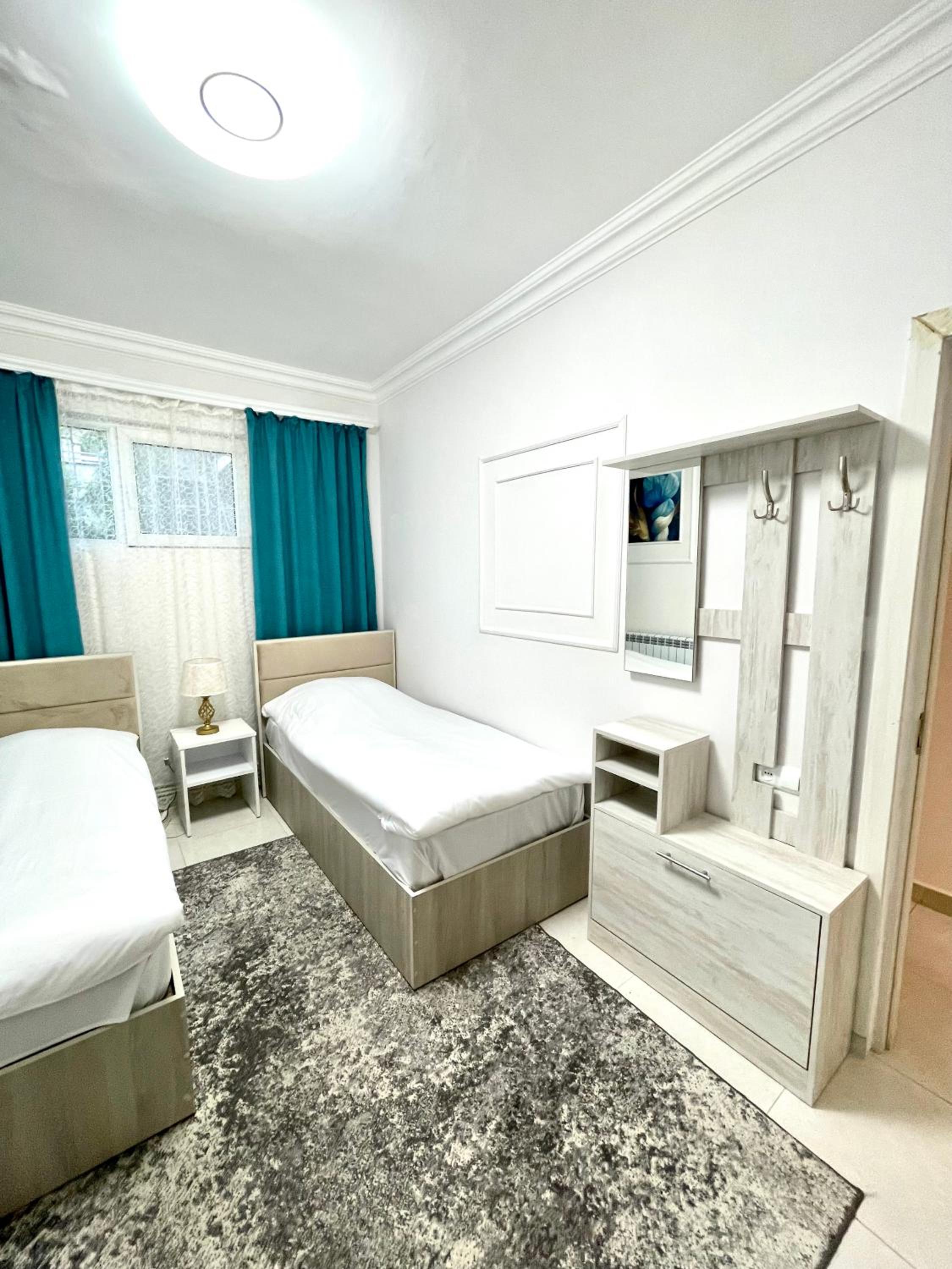 Santorini Hotel & Hostel