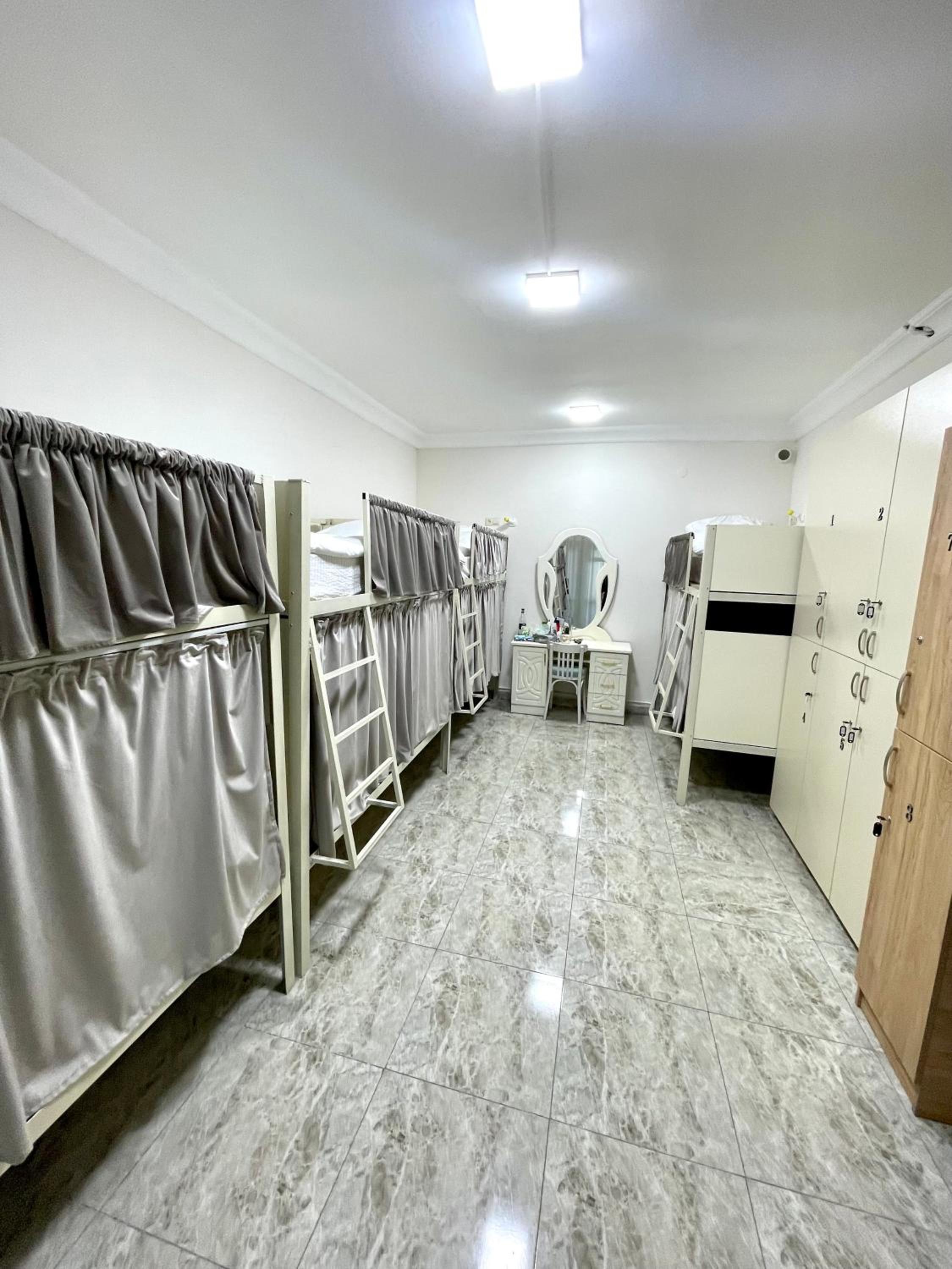 Santorini Hotel & Hostel