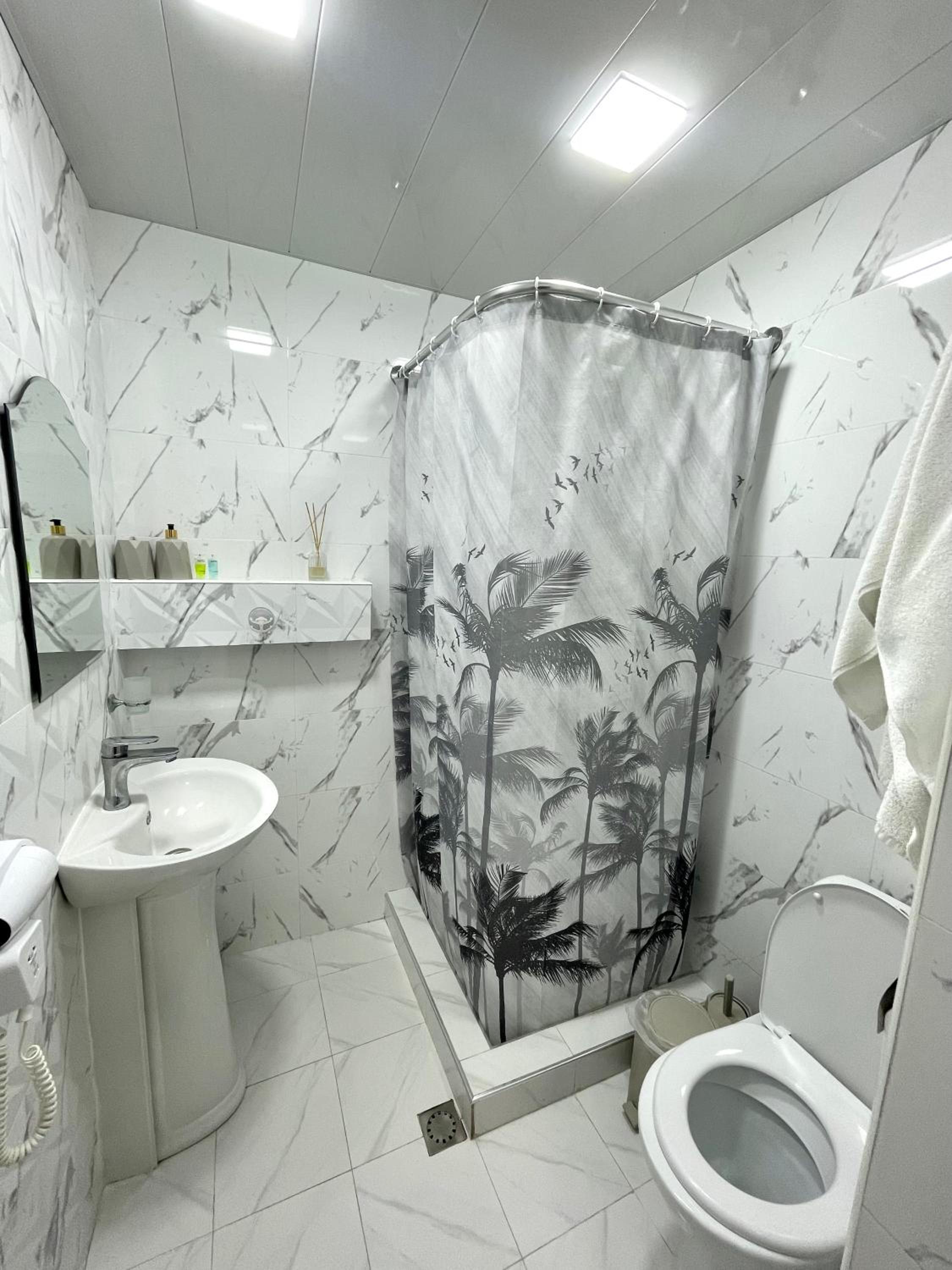 Santorini Hotel & Hostel