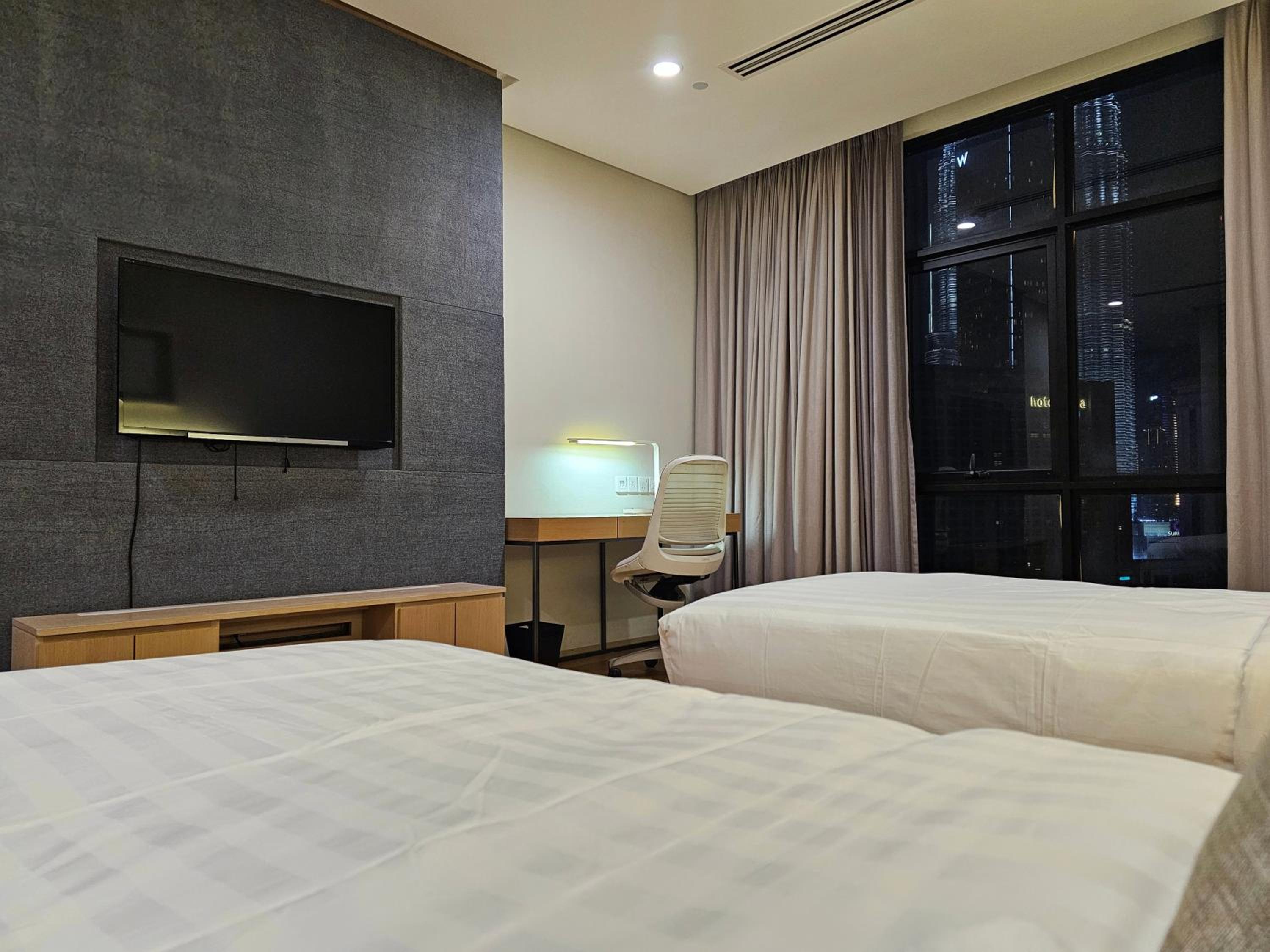 188 Suites KLCC by Luxeriez