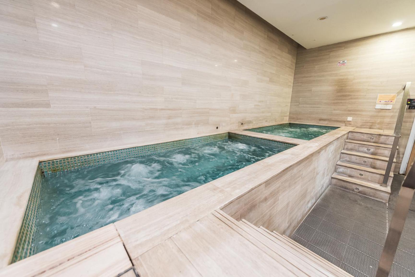188 Suites KLCC by Luxeriez