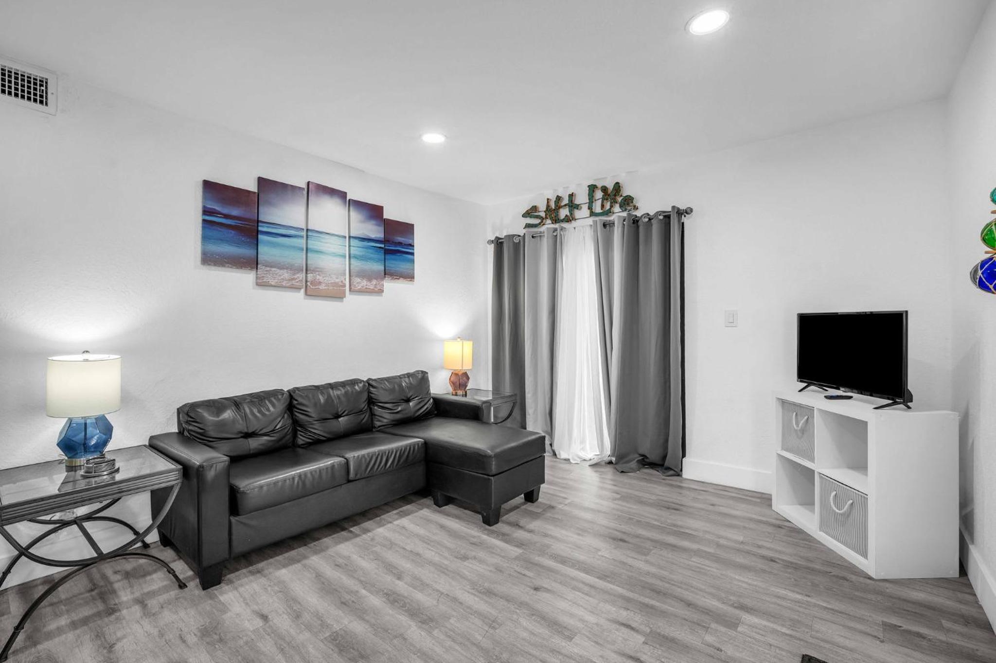 West Brickell APT #1 Free Parking-Family Friendly