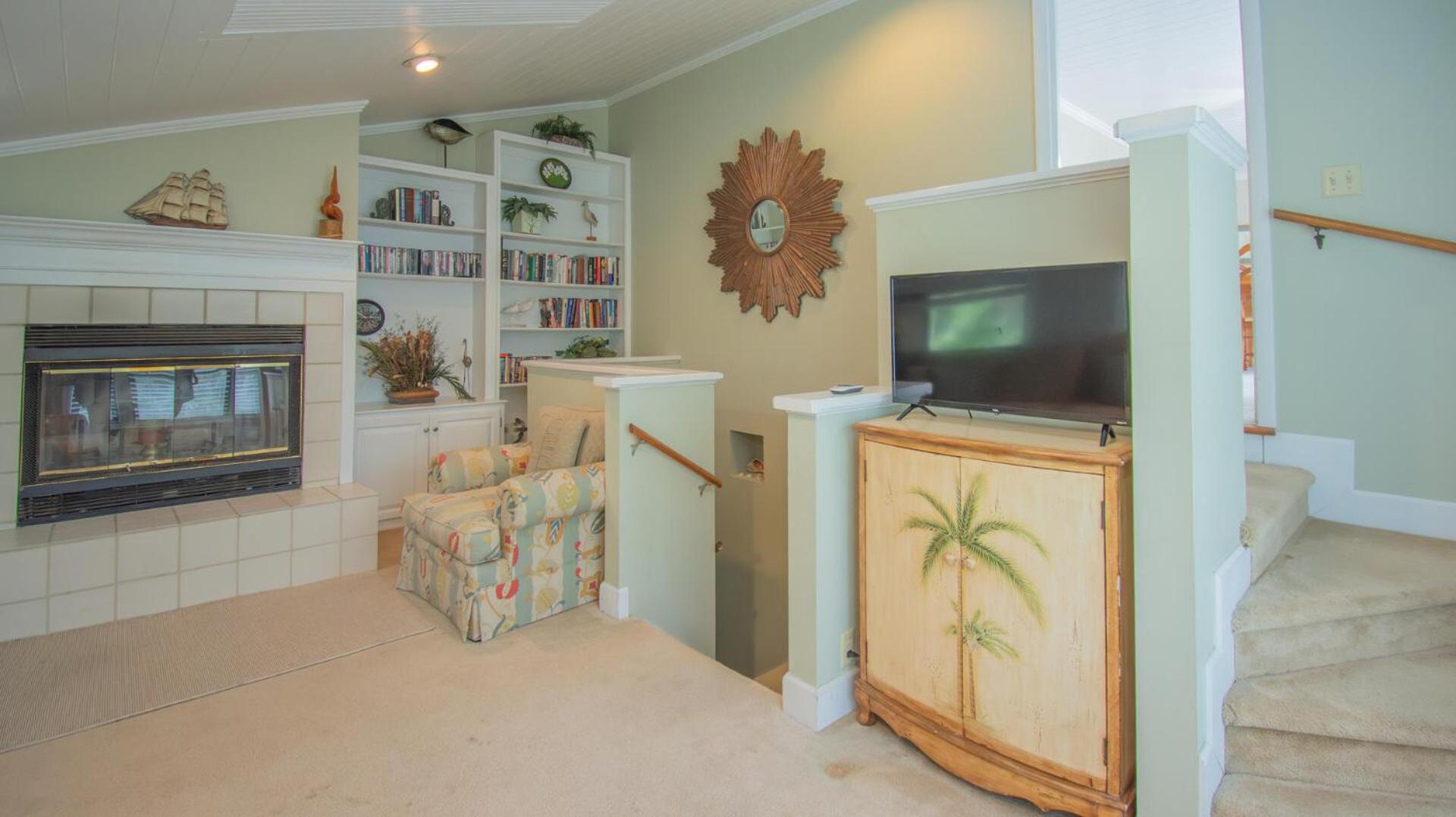 371 Tarpon Blvd