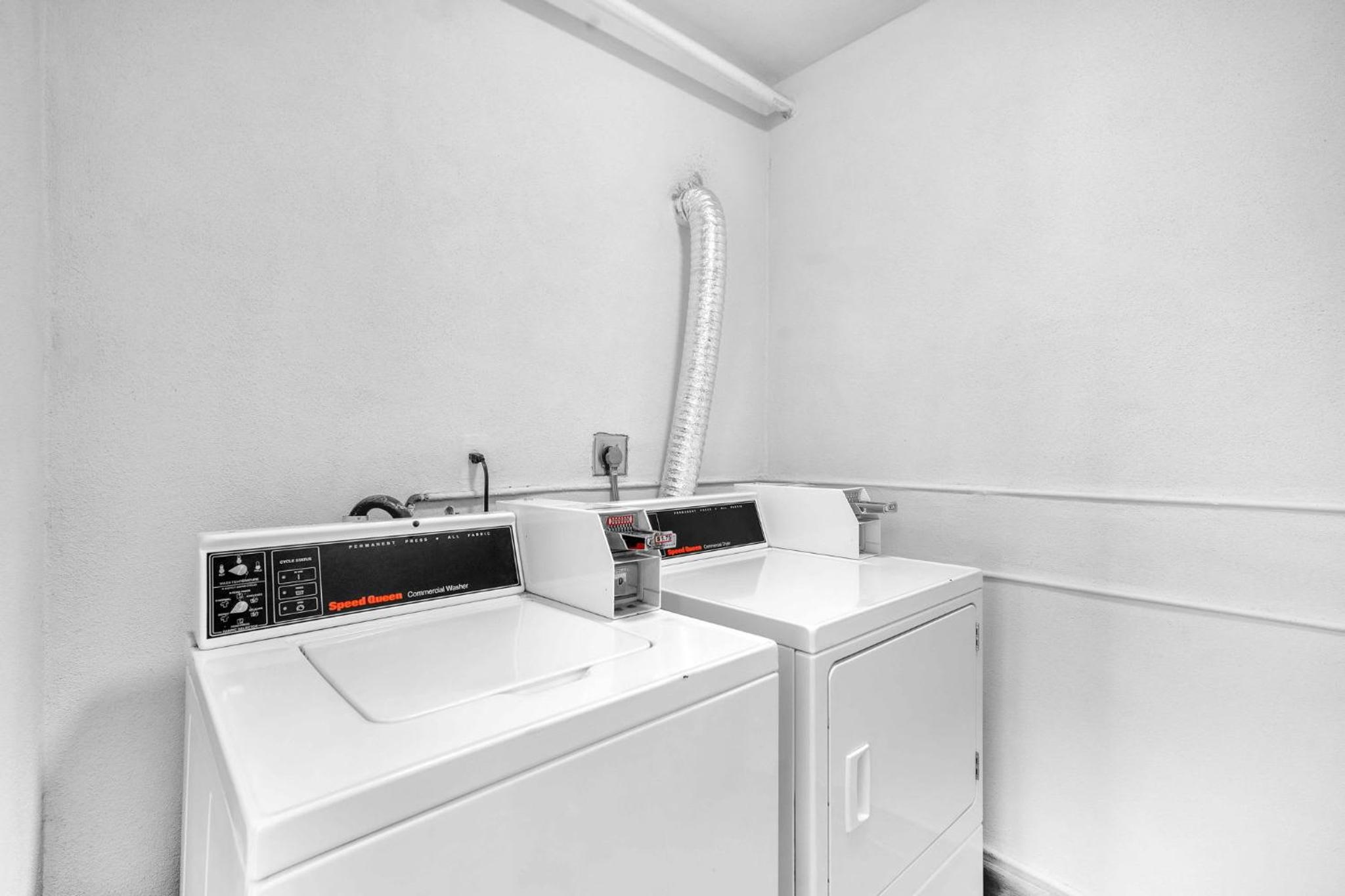 West Brickell APT #1 Free Parking-Family Friendly