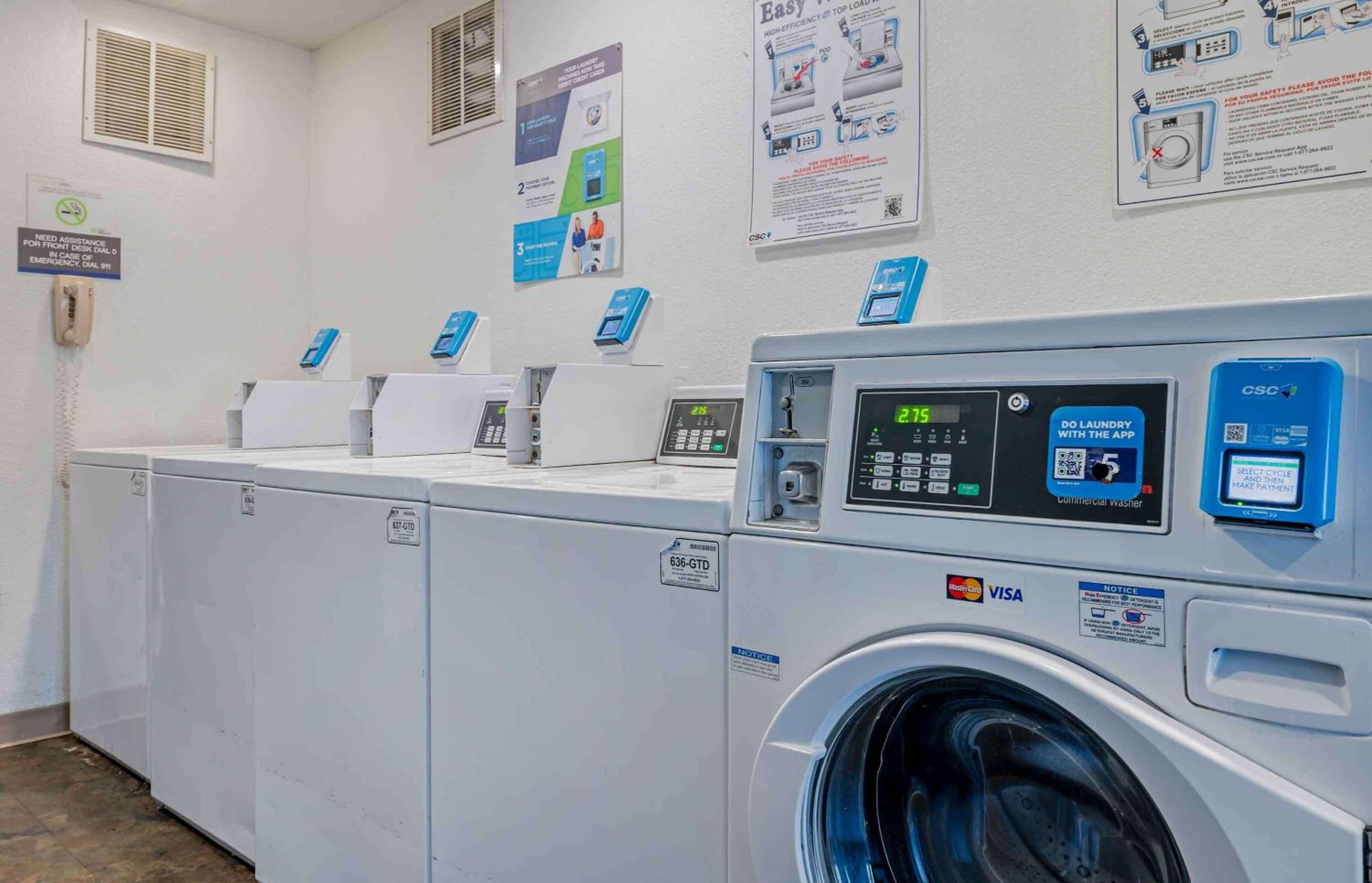 Indianapolis Vacations - Extended Stay America Select Suites - Indianapolis - Lawrence - Property Image 2