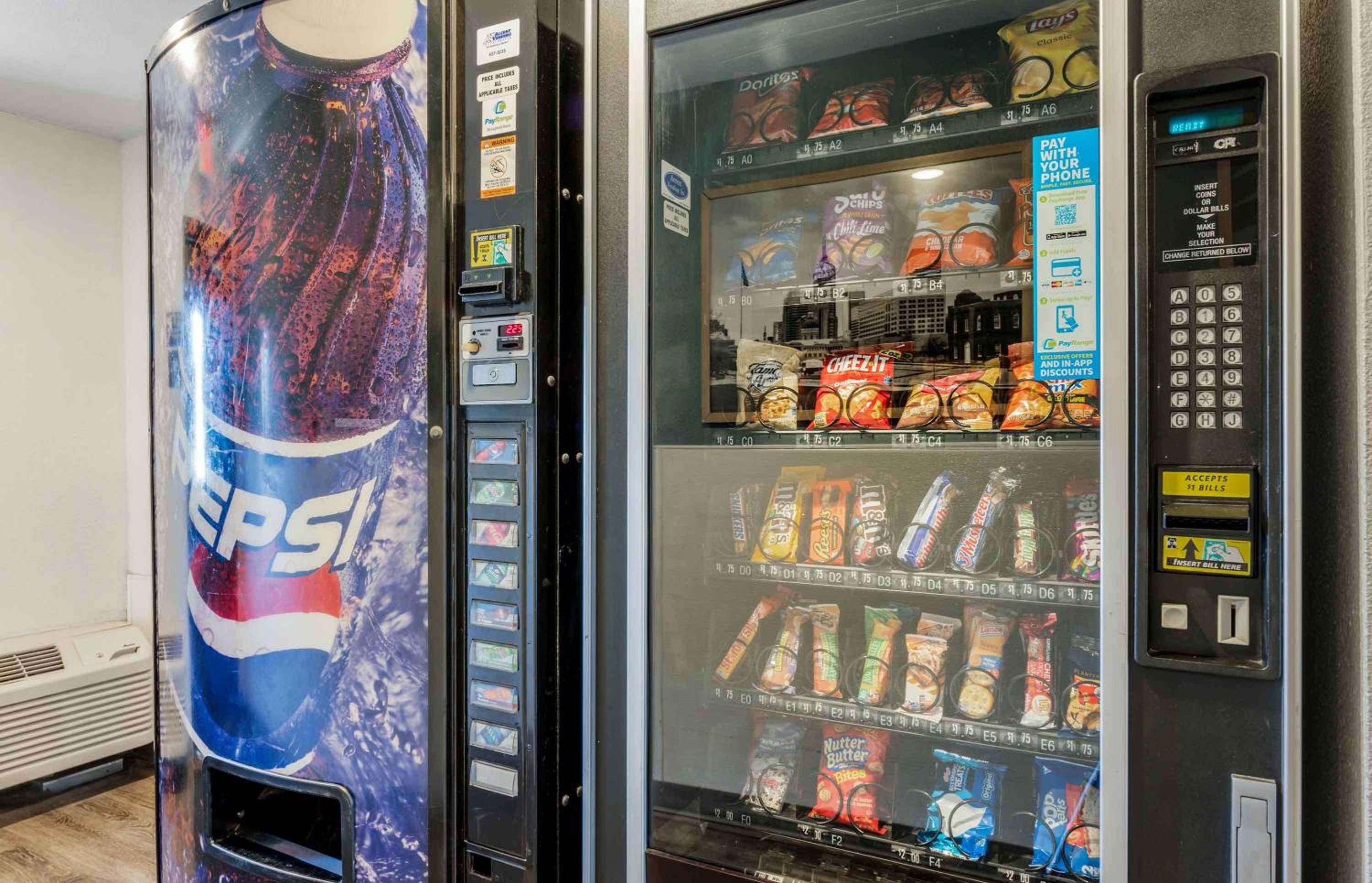 Indianapolis Vacations - Extended Stay America Select Suites - Indianapolis - Lawrence - Property Image 3