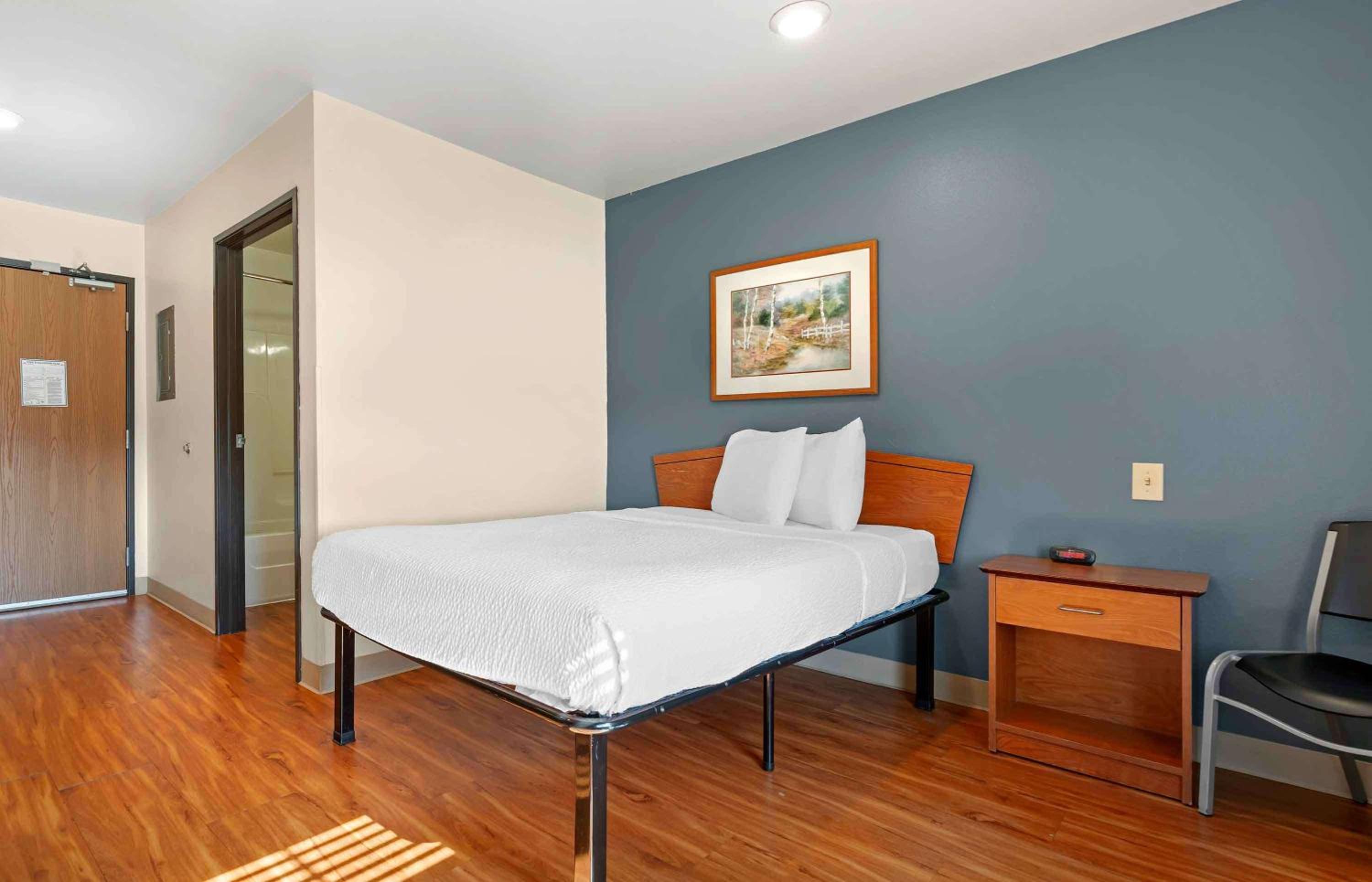 Studio 6 Extended Stay Cincinnati Sharonville OH
