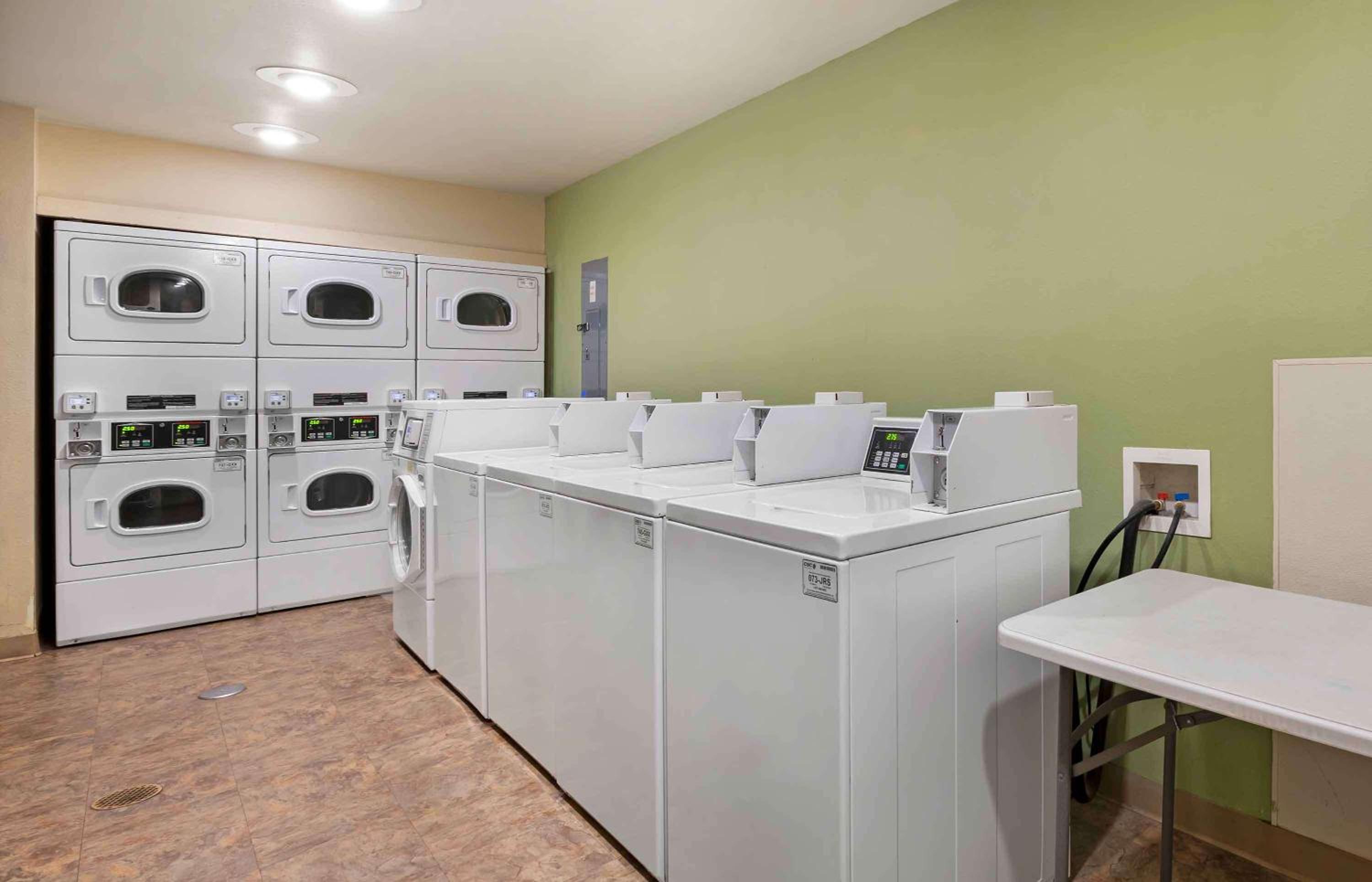 Studio 6 Extended Stay Cincinnati Sharonville OH