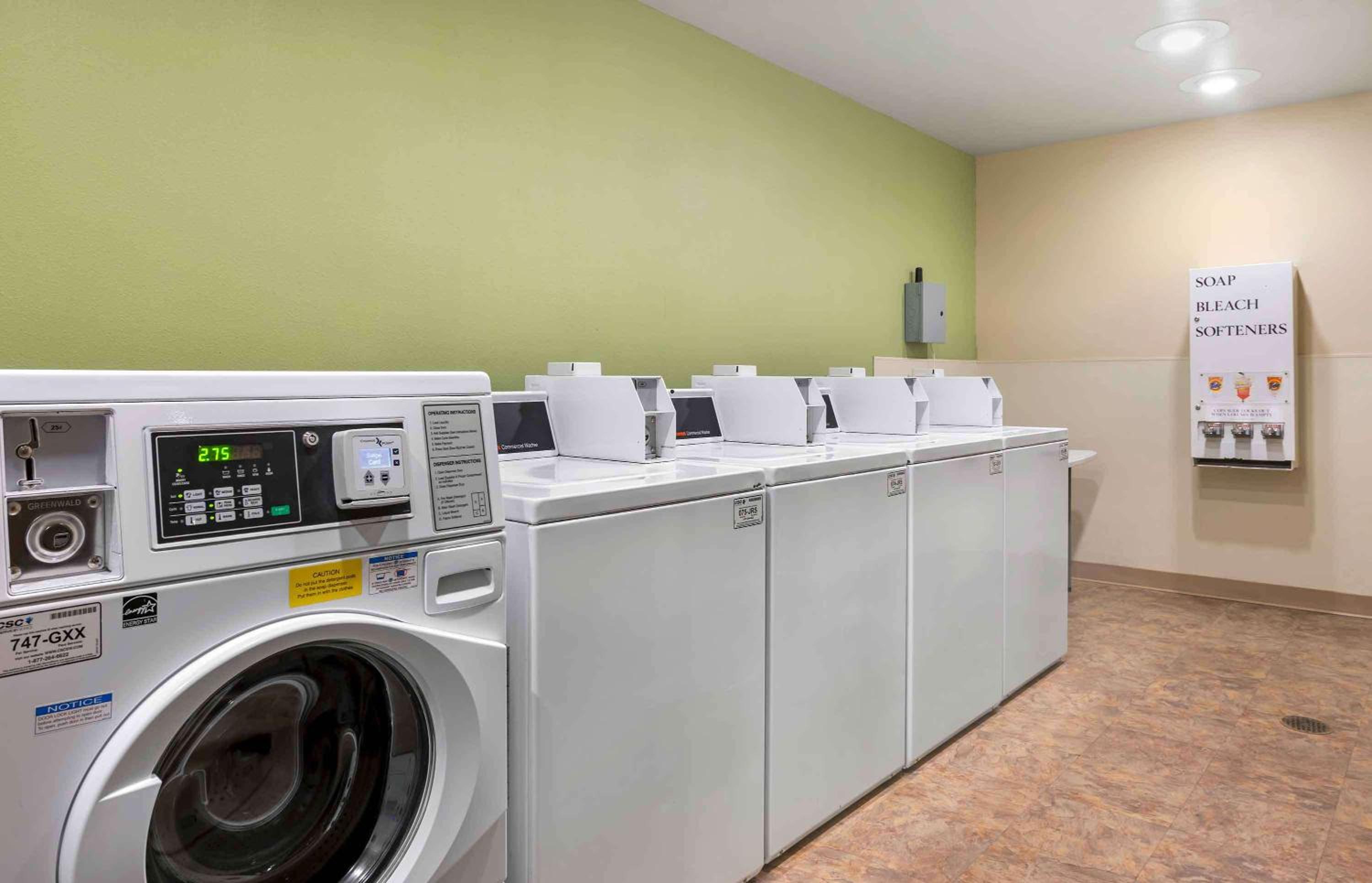 Studio 6 Extended Stay Cincinnati Sharonville OH